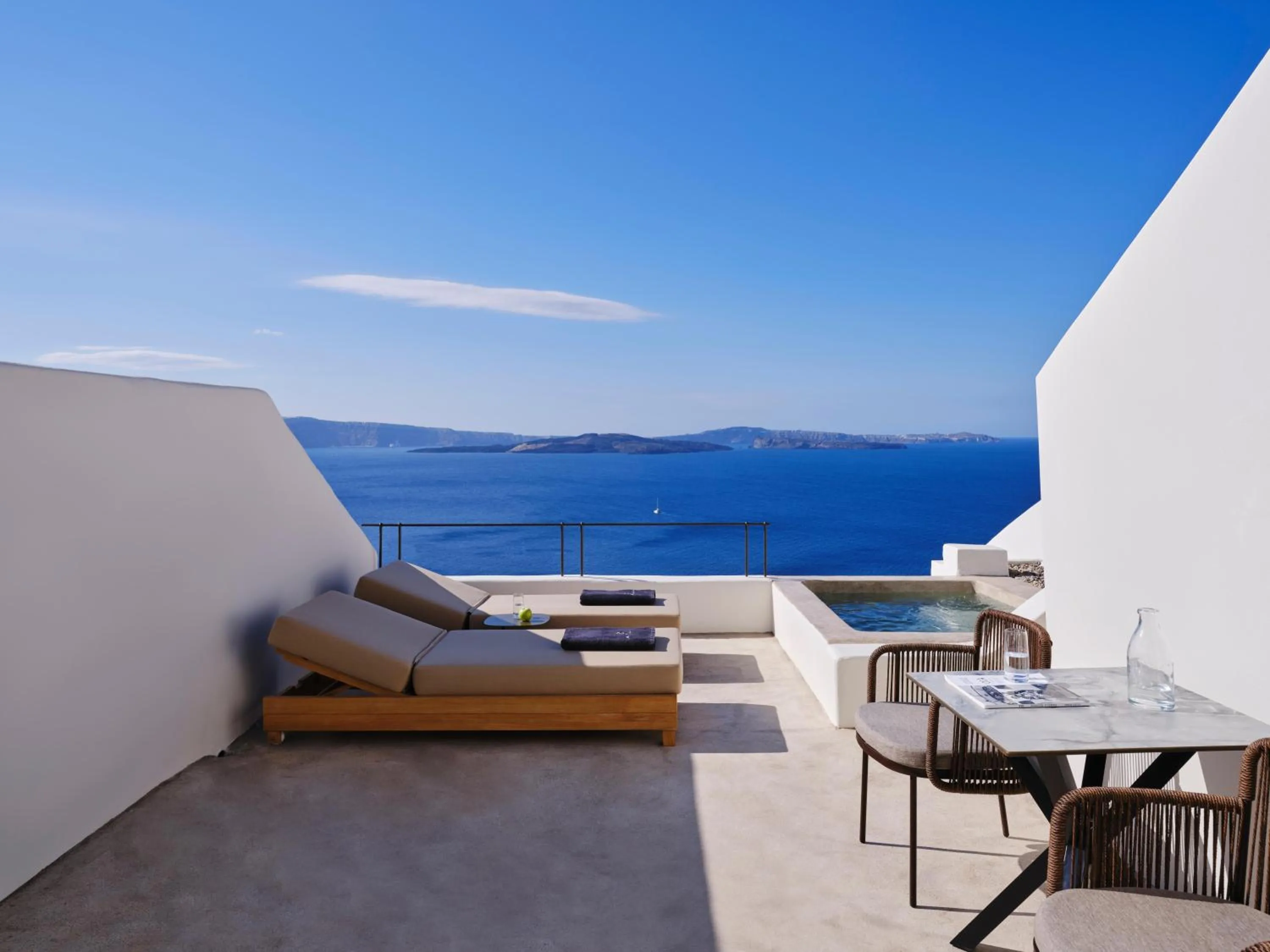 Photo of the whole room in Andronis Luxury Suites