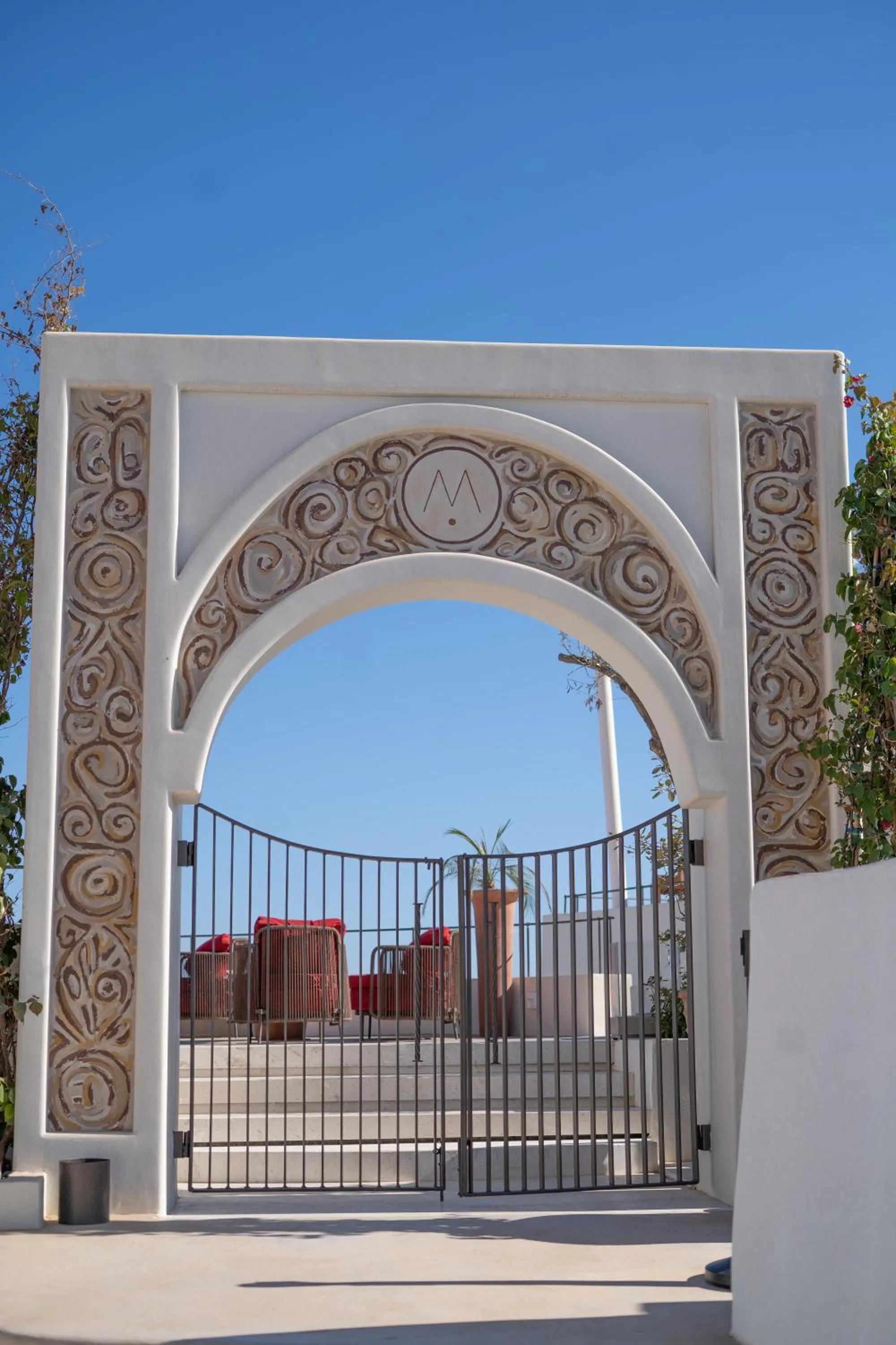 Restaurant/places to eat in Andronis Luxury Suites