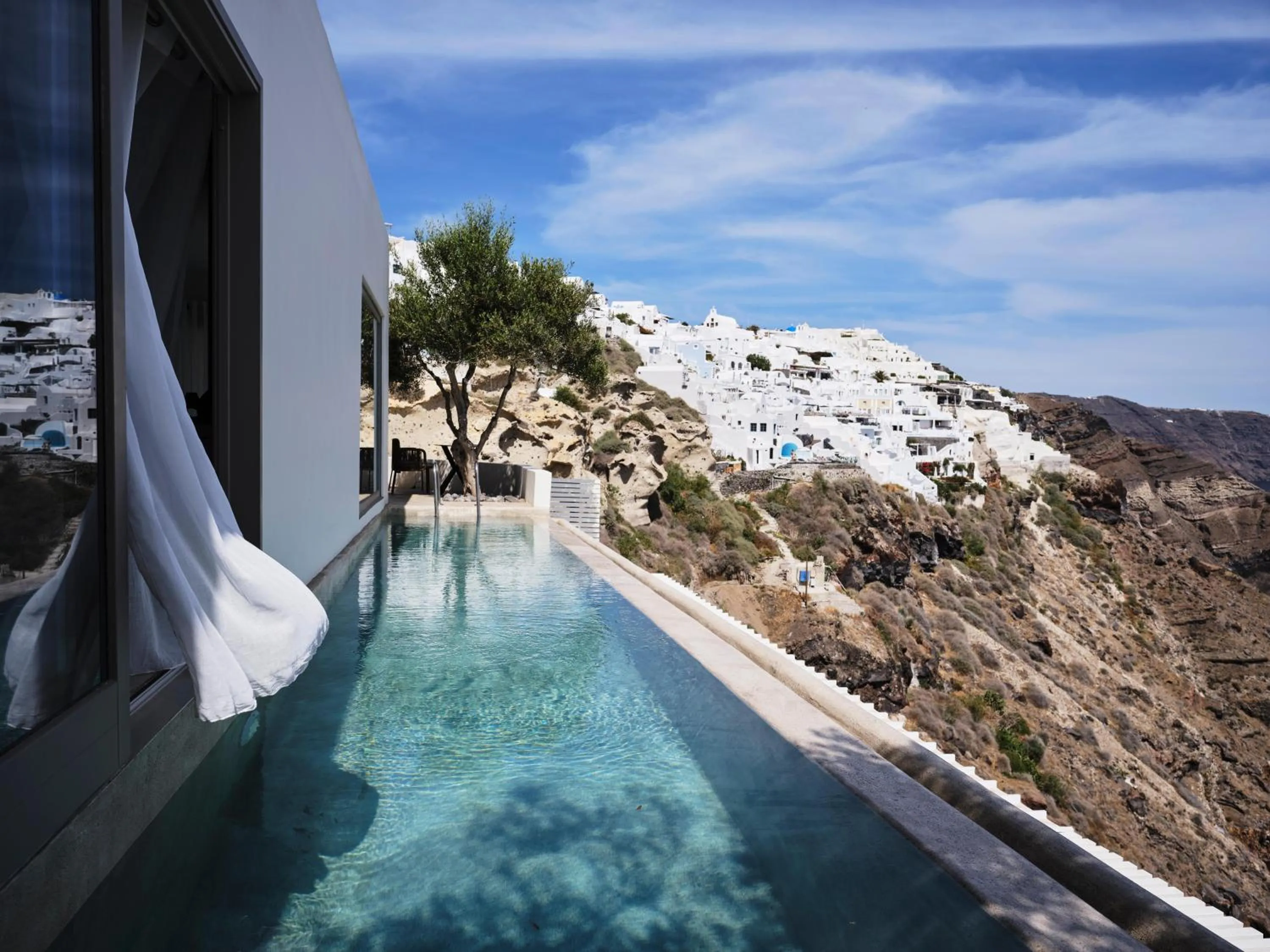 Photo of the whole room in Andronis Luxury Suites