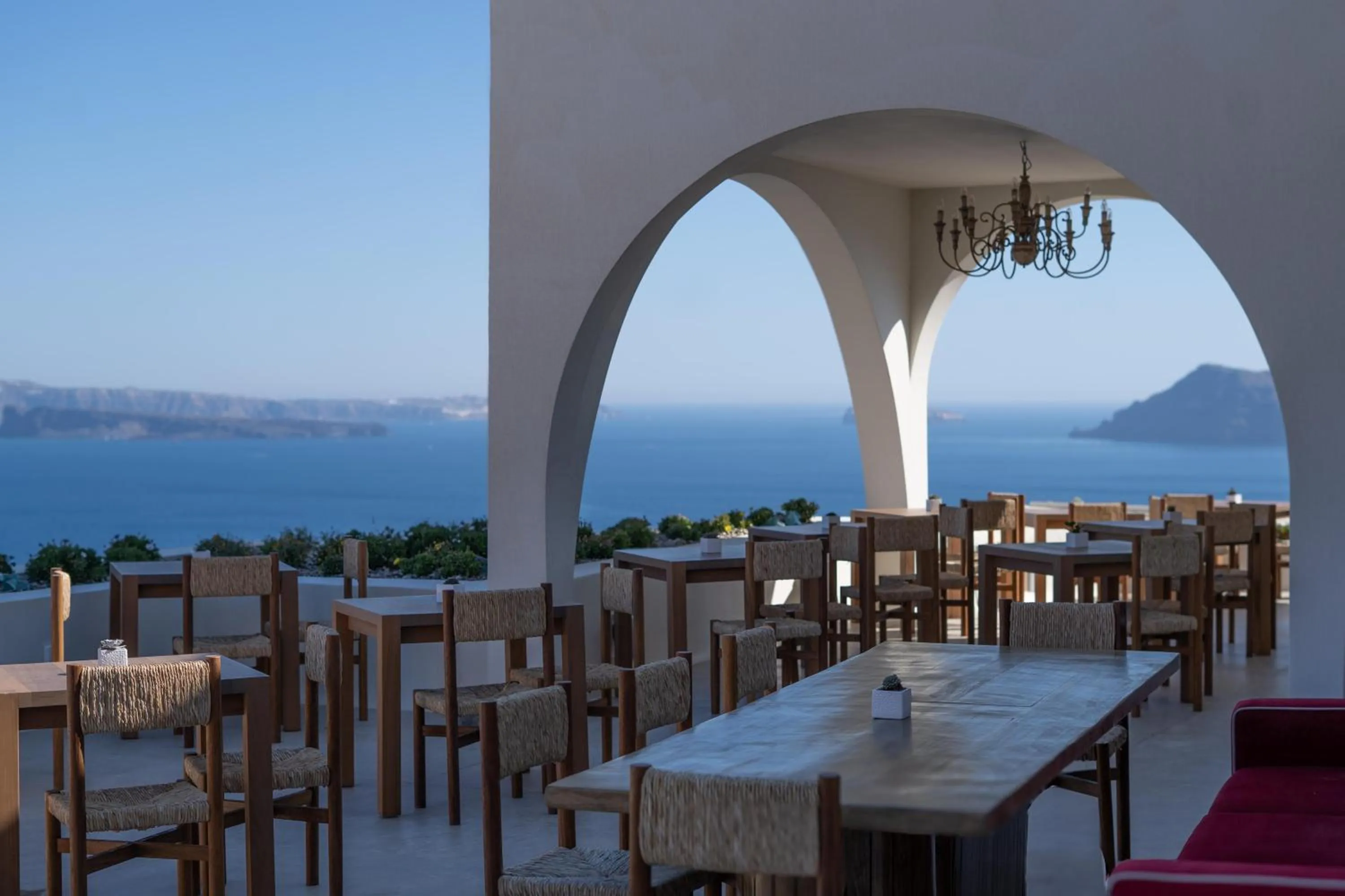 Restaurant/places to eat in Andronis Luxury Suites