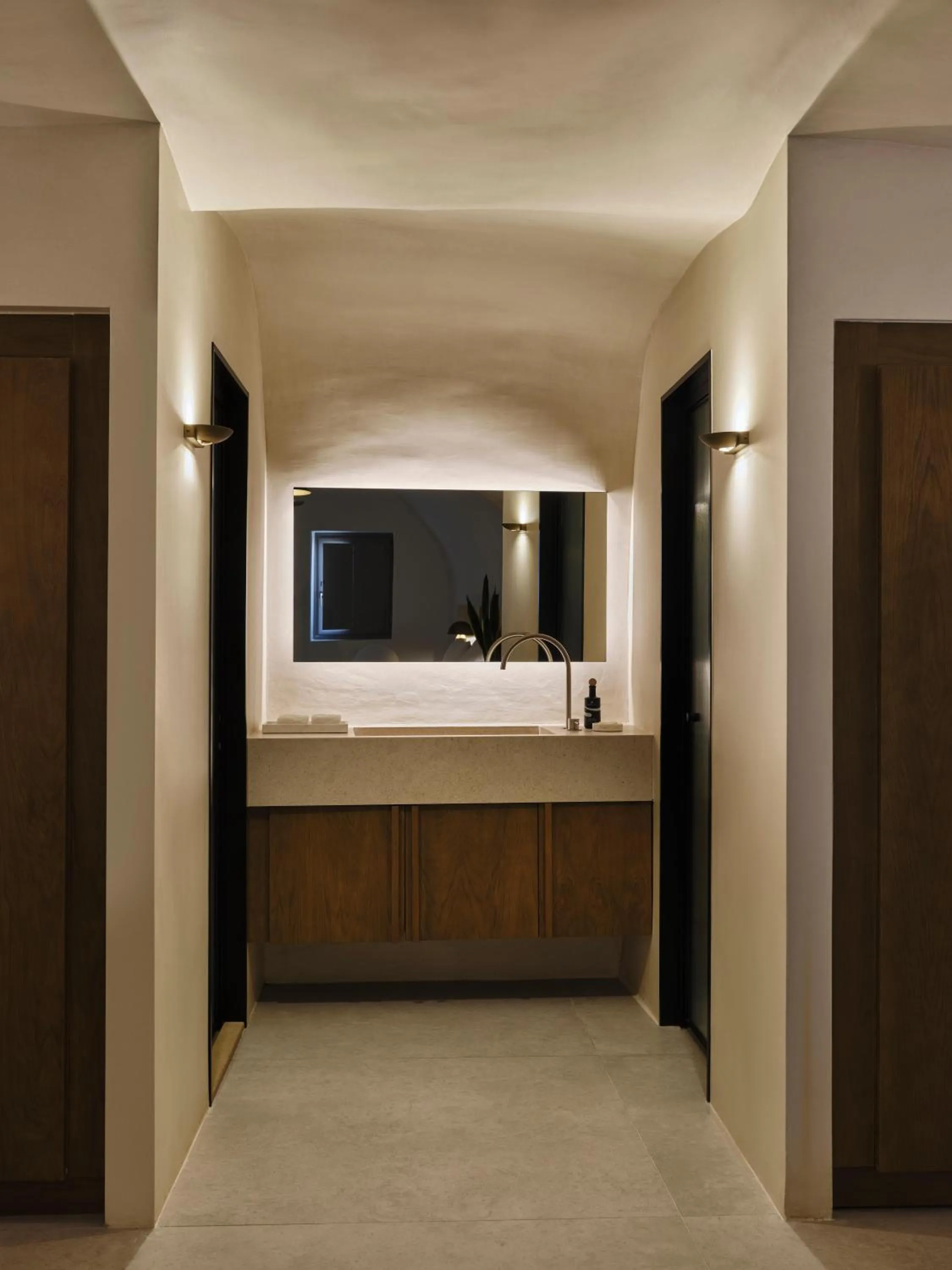 Bathroom, Bed in Andronis Luxury Suites