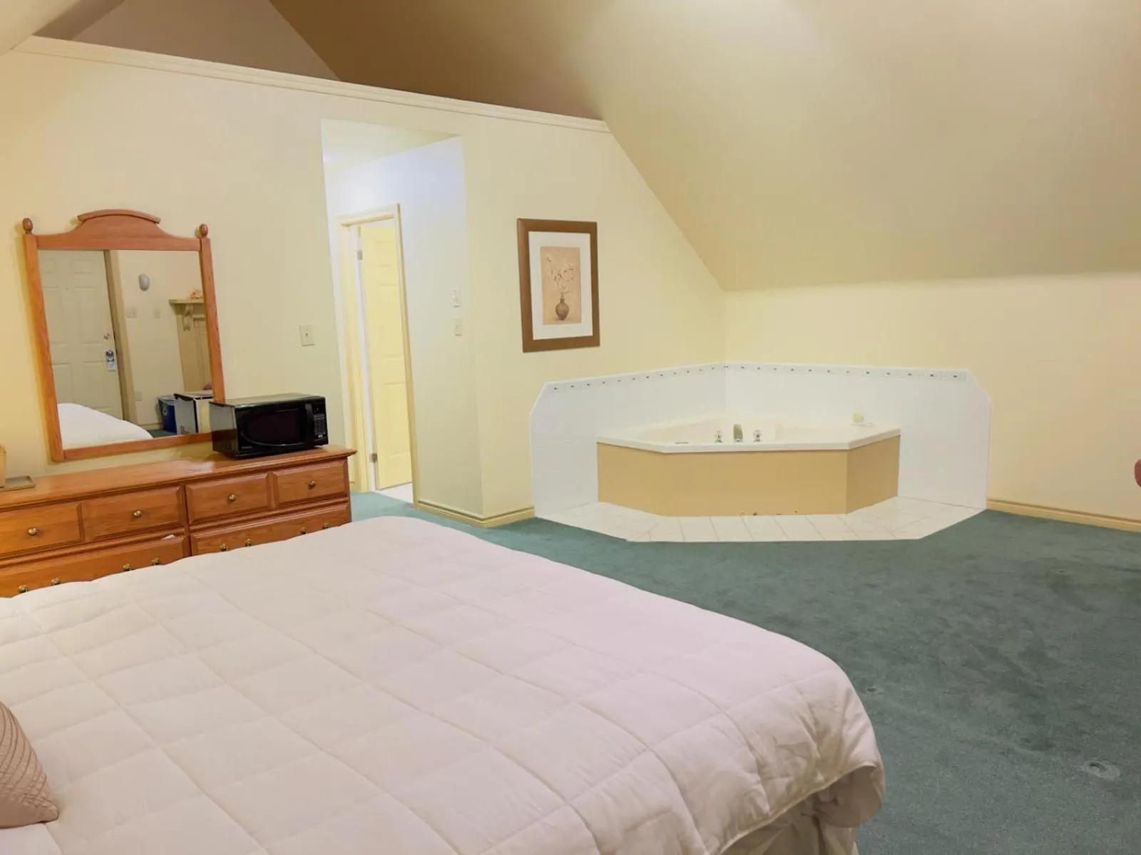 Bedroom, Bed in Ceilidh Country Lodge