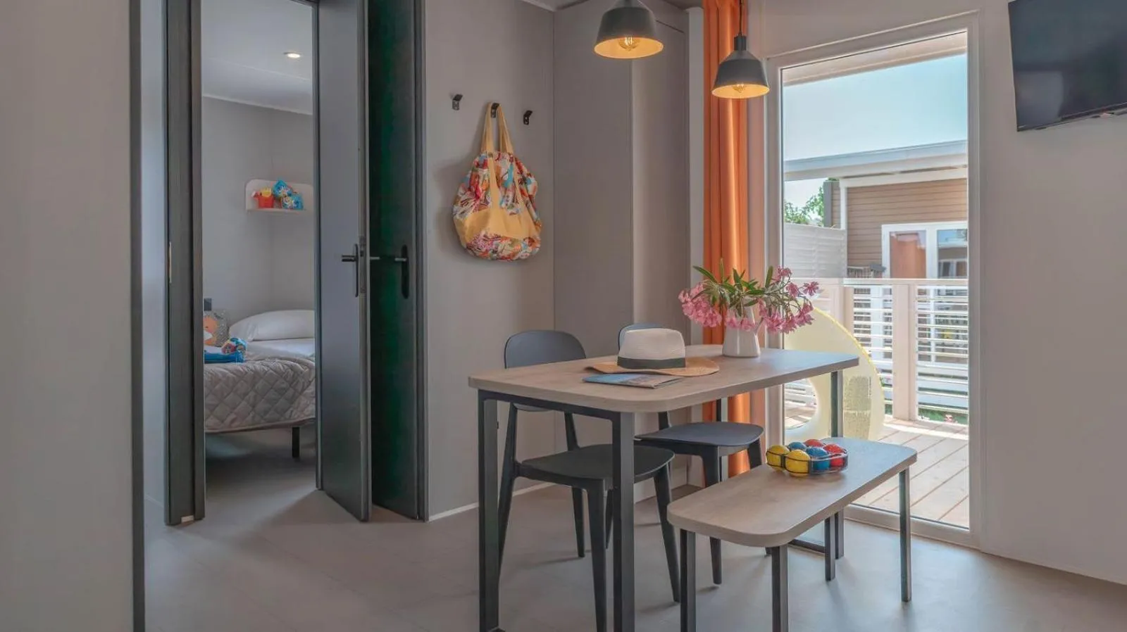 Dining area, Bed in Camping Grande Italia