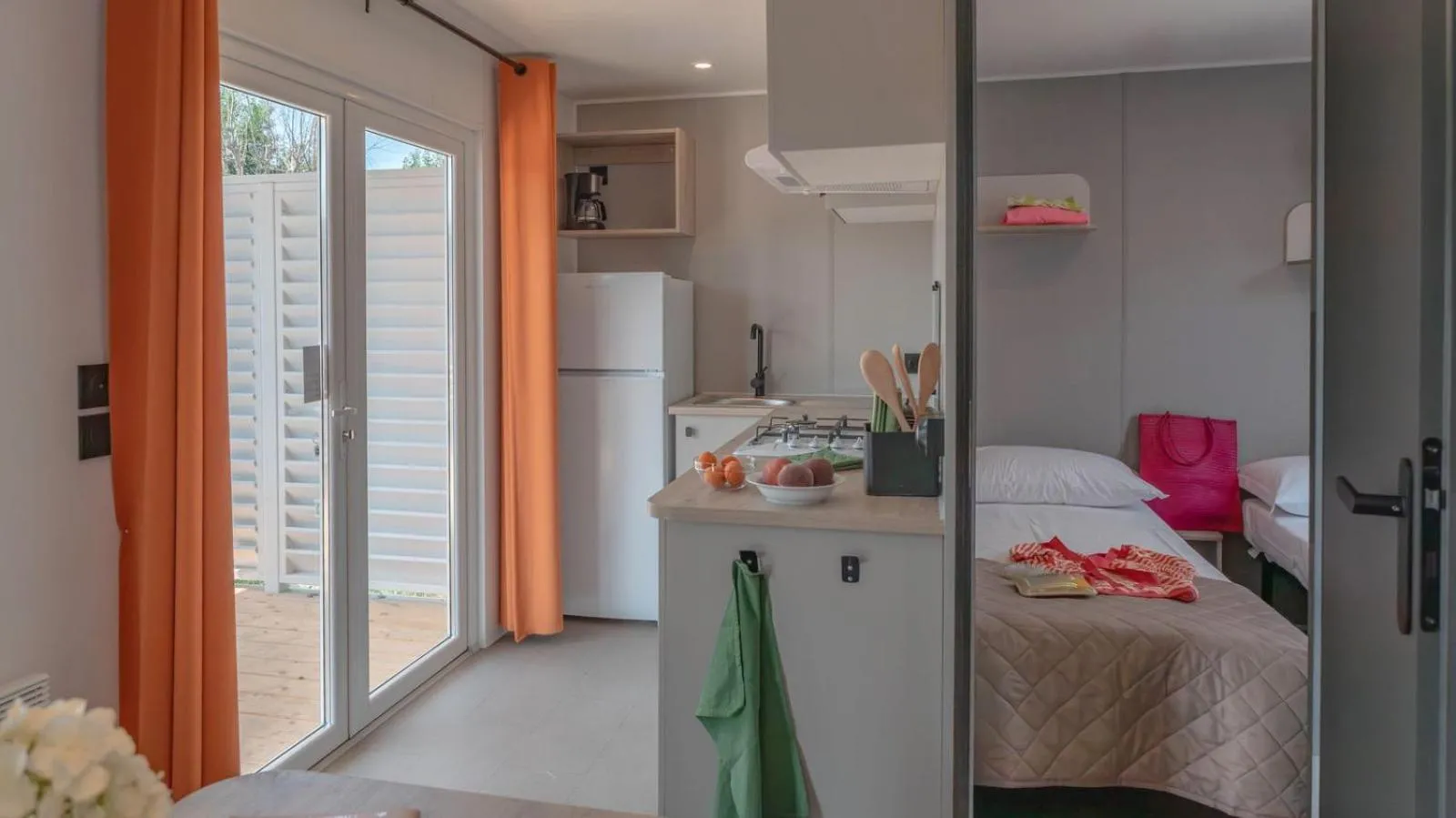 kitchen, Bed in Camping Grande Italia