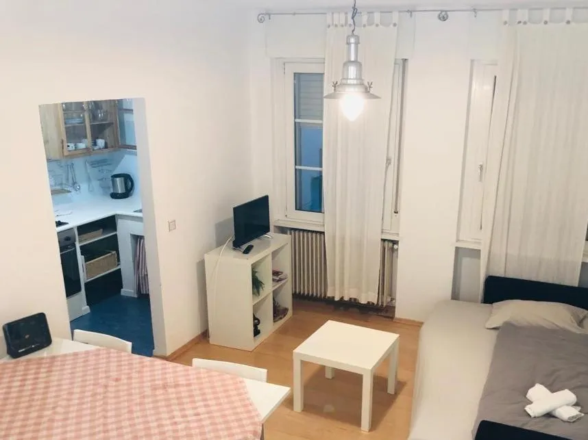 Vintler Apartments