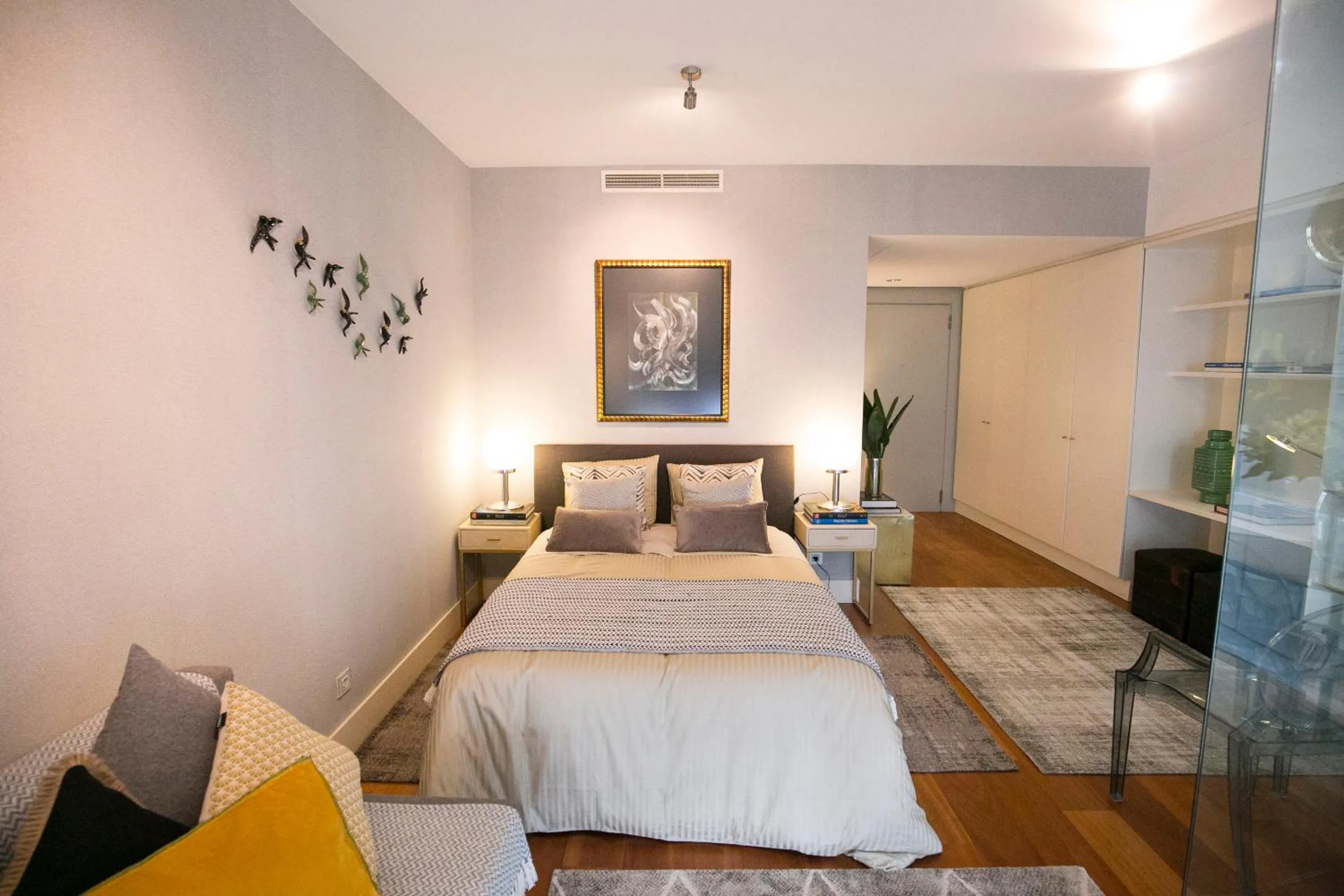 Living room, Bed in Lisbon Downtown Apartment Free Parking