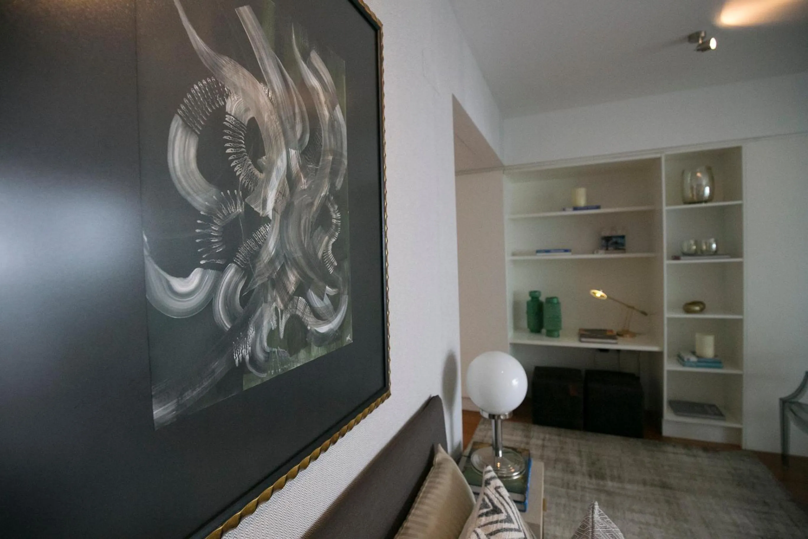 Decorative detail in Lisbon Downtown Apartment Free Parking