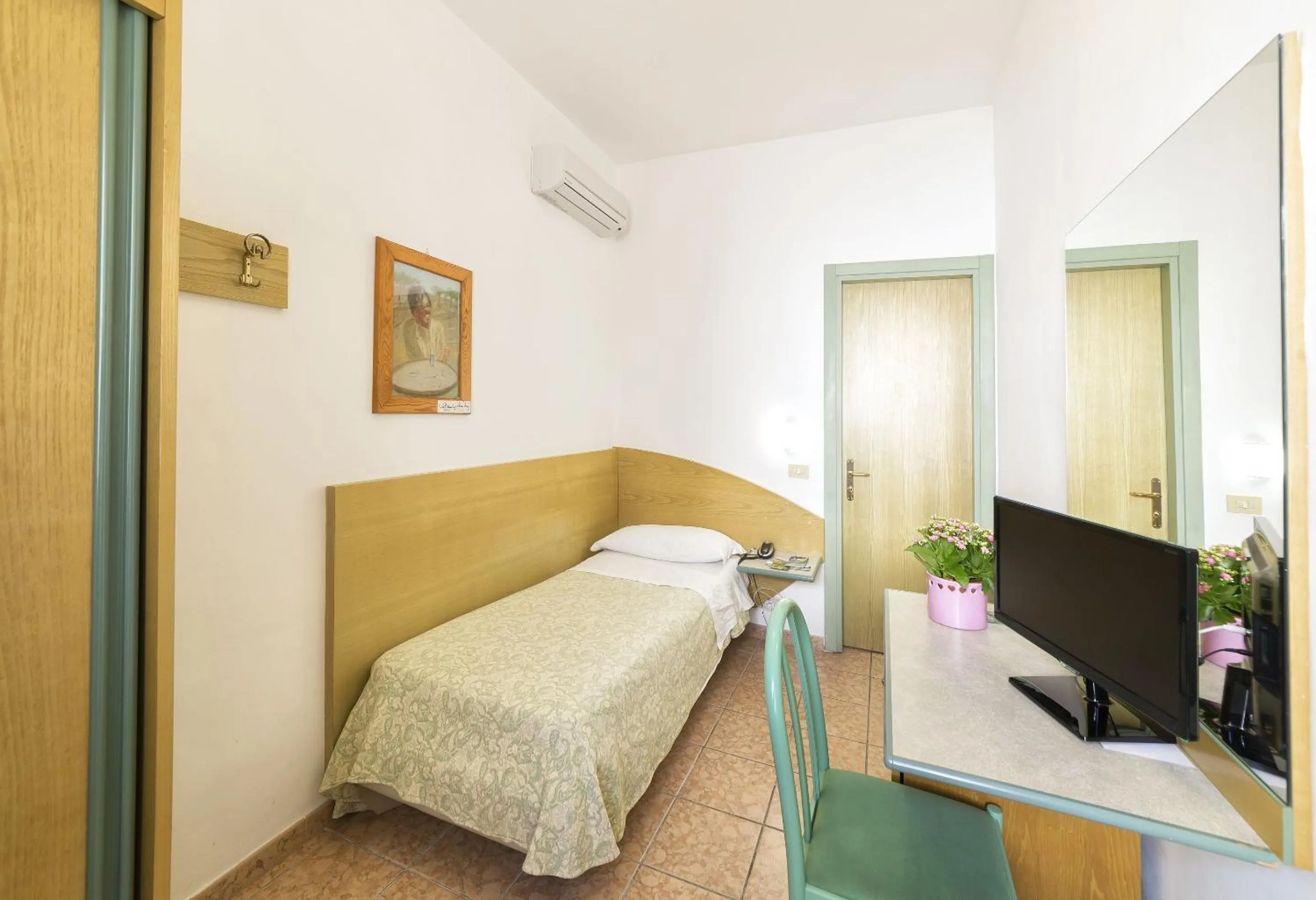 Bedroom, Bed in Hotel Vittoria