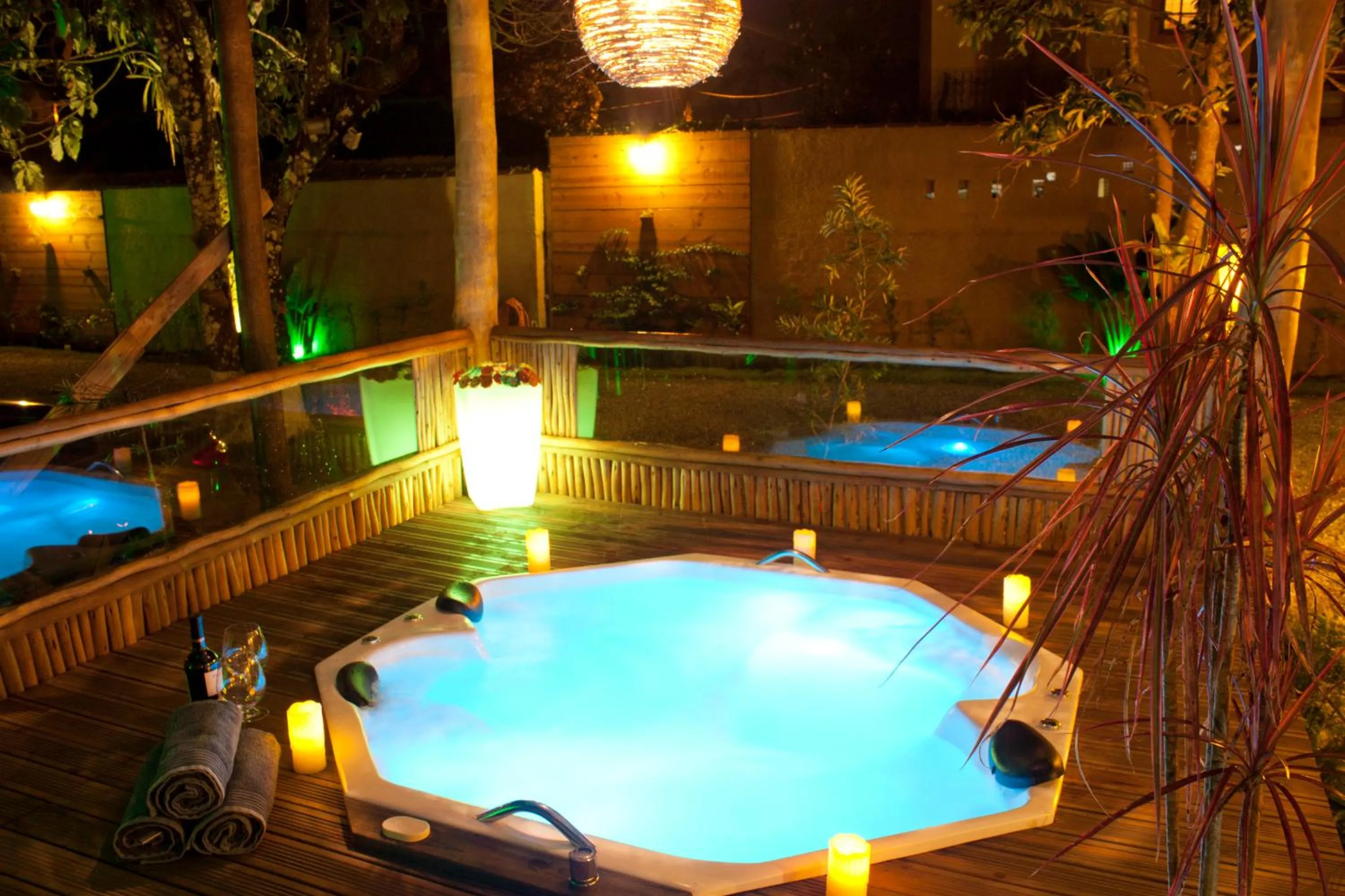 Hot Tub in Pousada de Charme Emirados