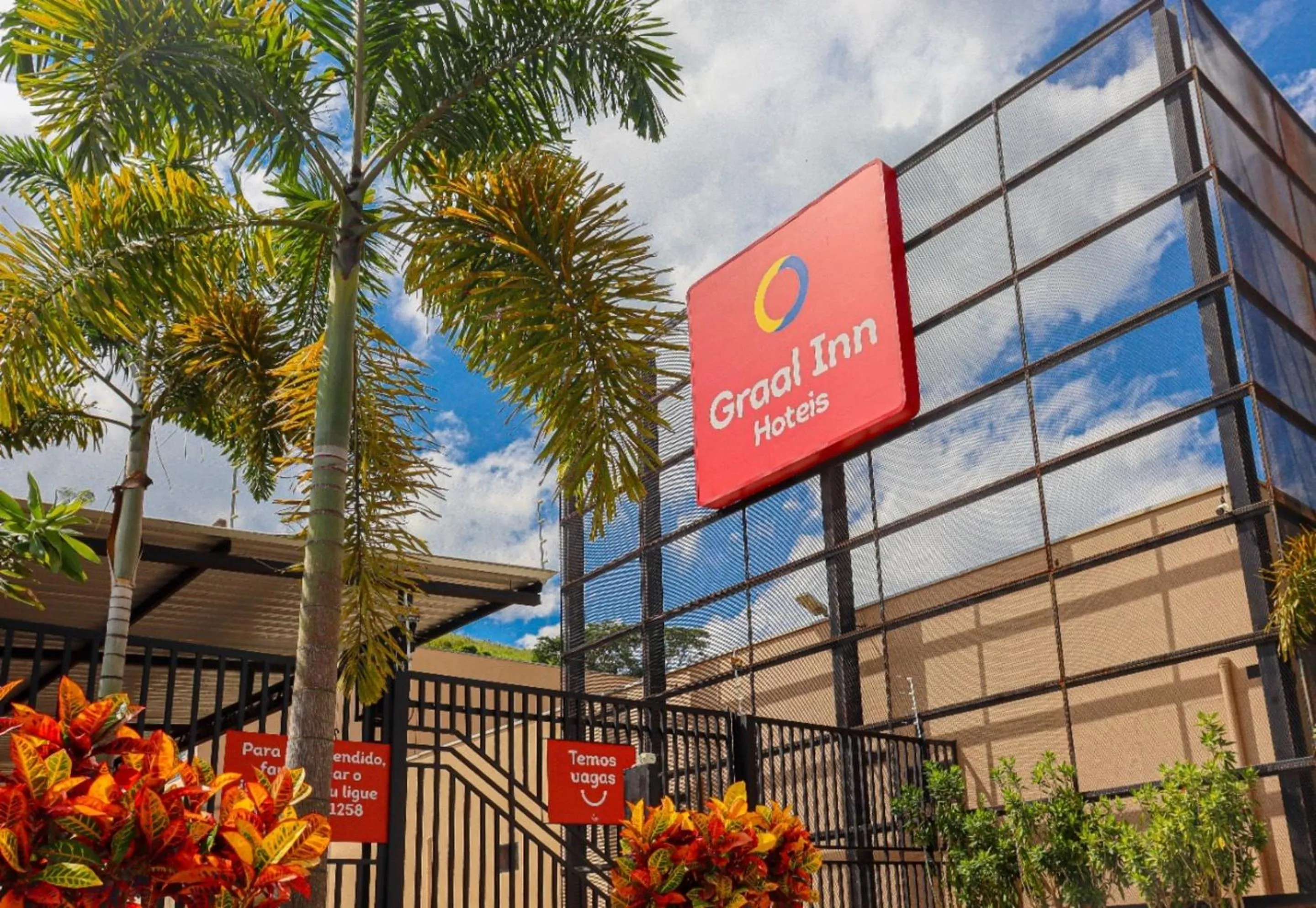 Property building in Hotel Graal Inn Queluz