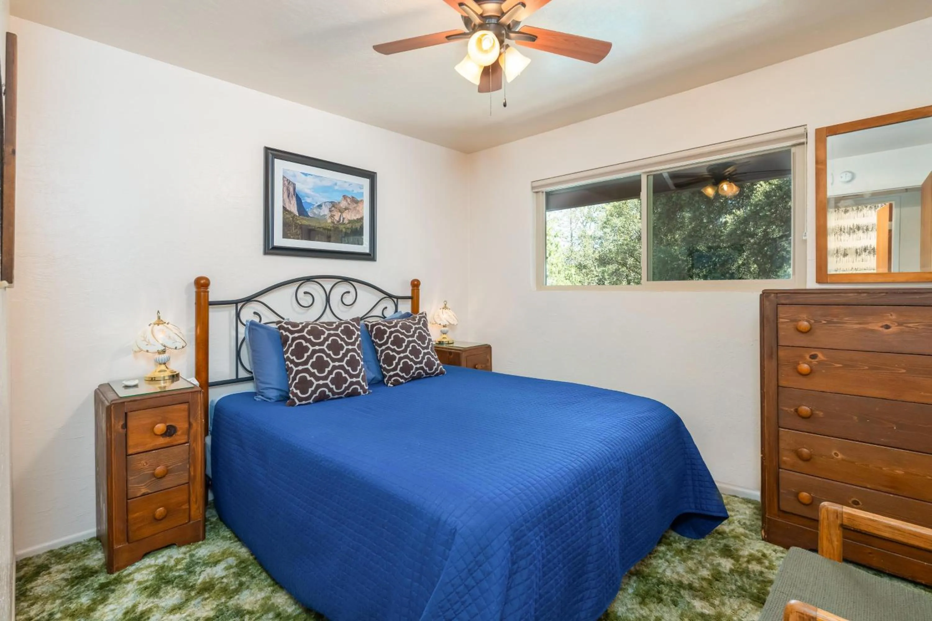 Bed in Cedar Mountain Lodge