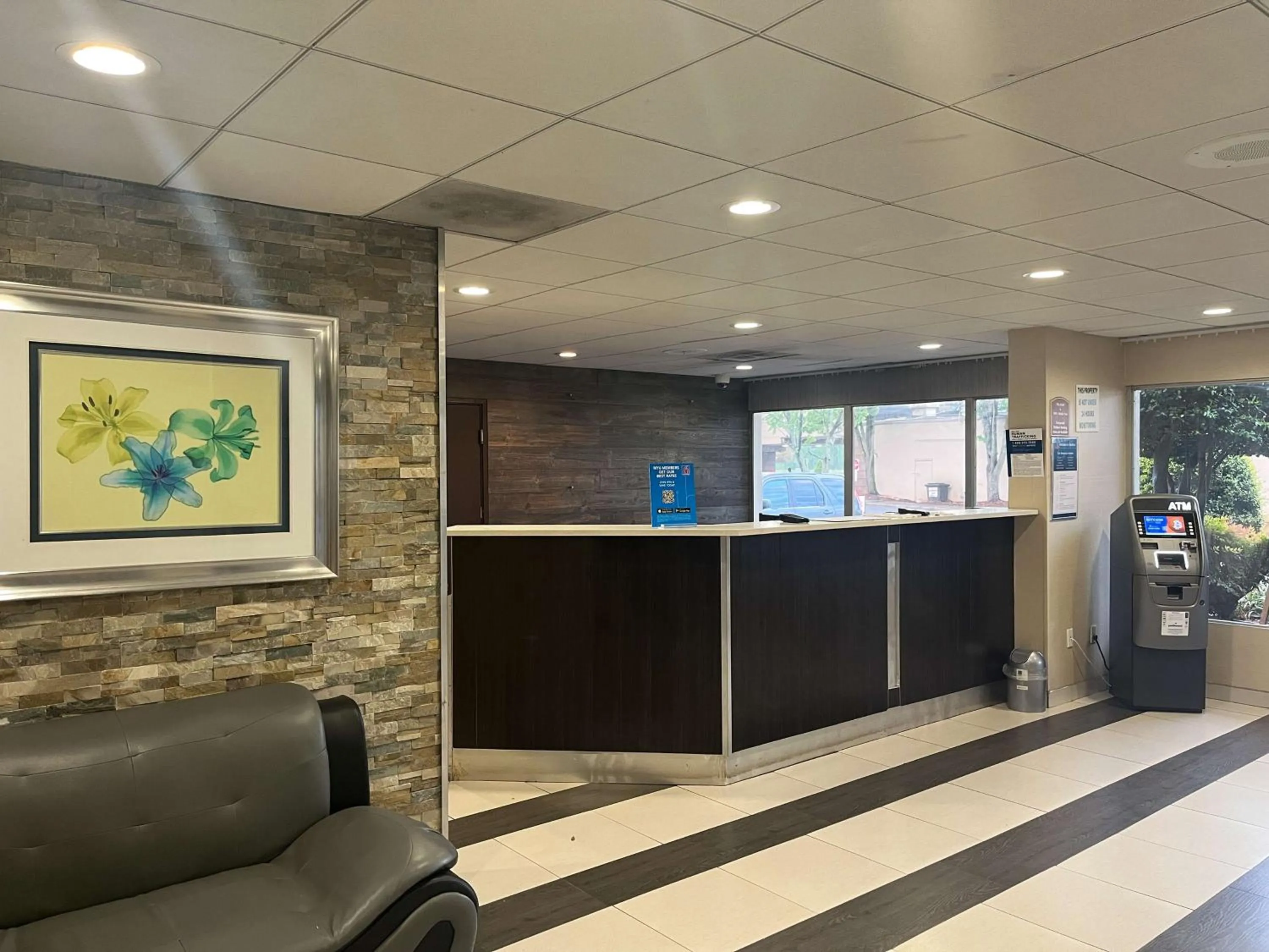 Lobby or reception in Studio 6 Charlotte, NC – Airport South