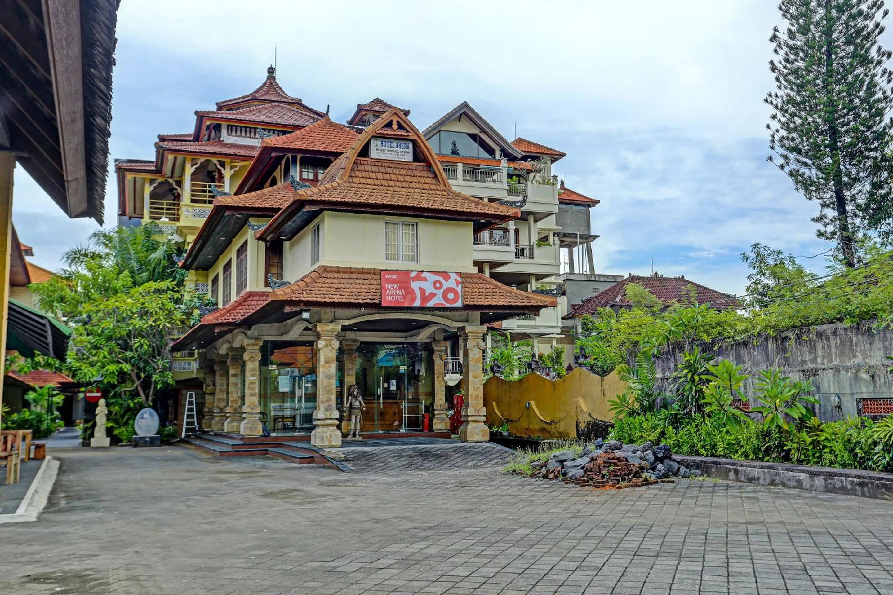 Collection O 91081 New Arena Hotel