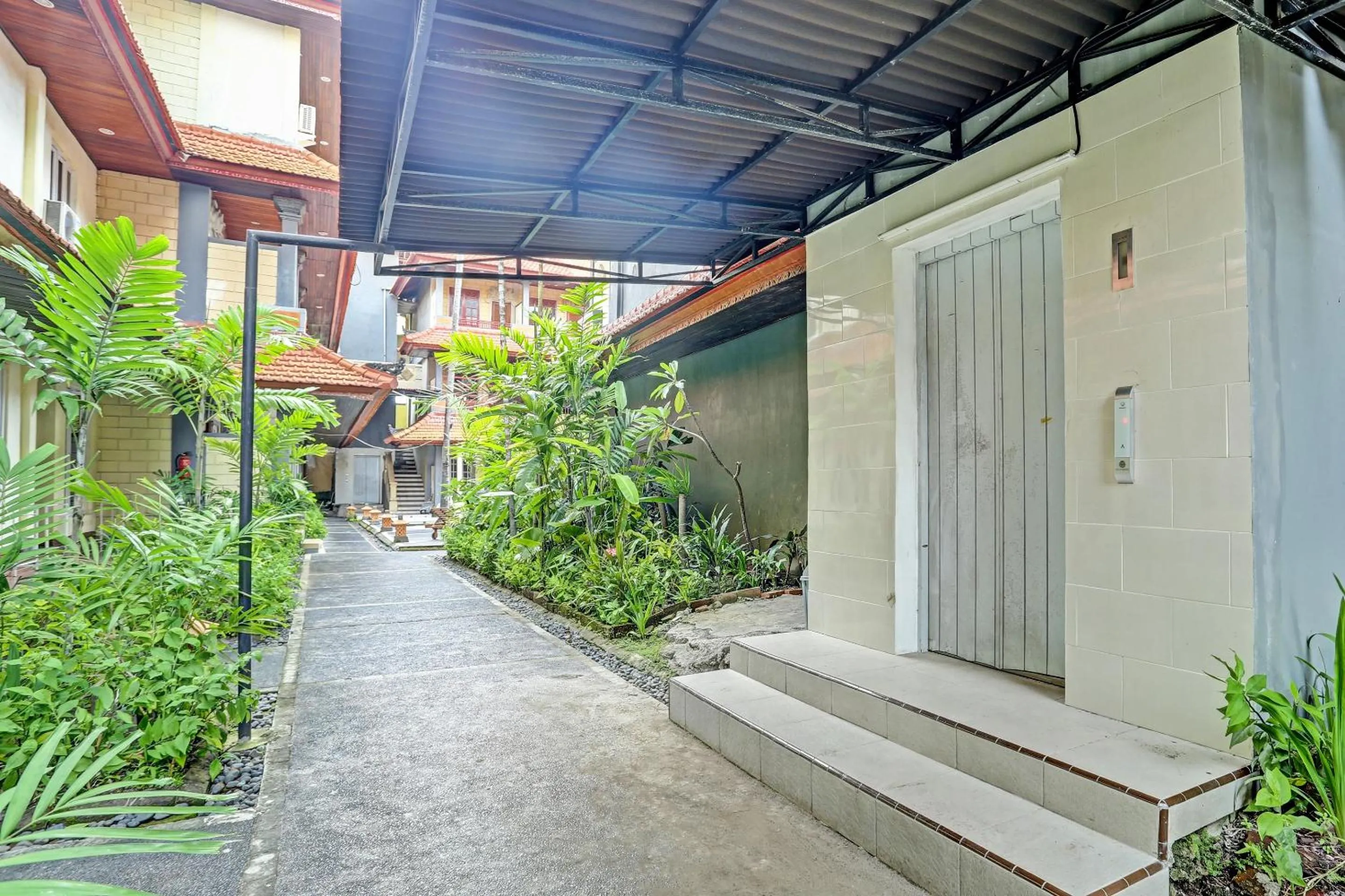 Lobby or reception in Collection O 91081 New Arena Hotel