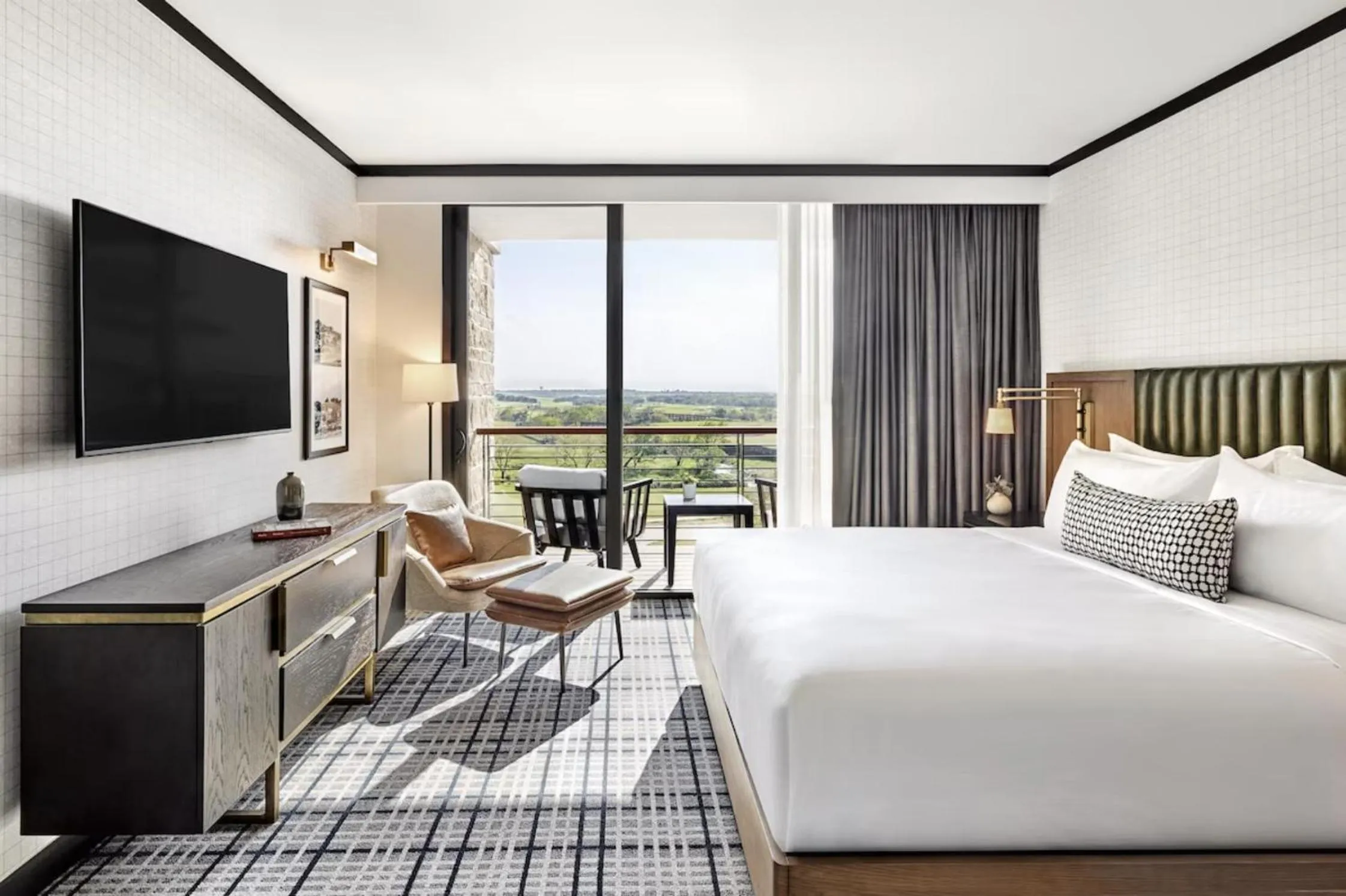 One Bedroom King Suite + Deluxe Room 2 Queen Beds in Omni PGA Frisco Resort by Suiteness