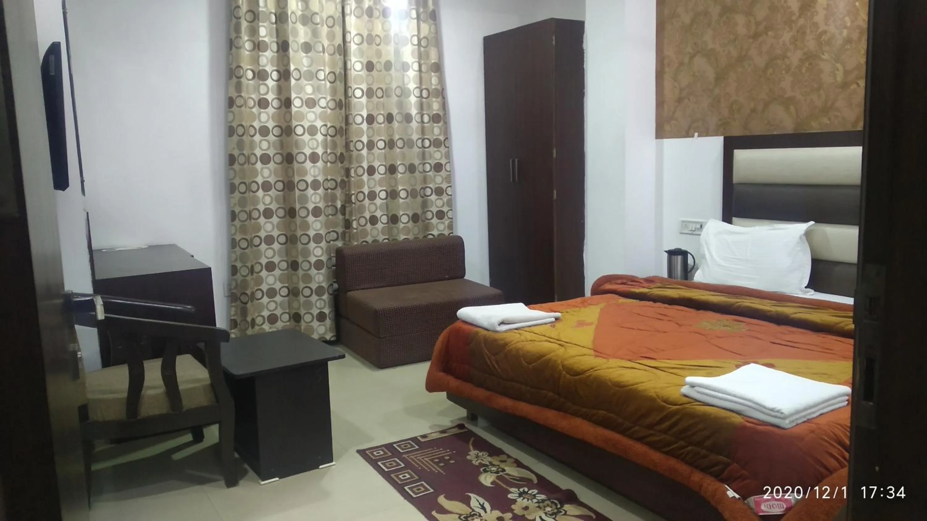 Photo of the whole room, Bed in Hotel Popular