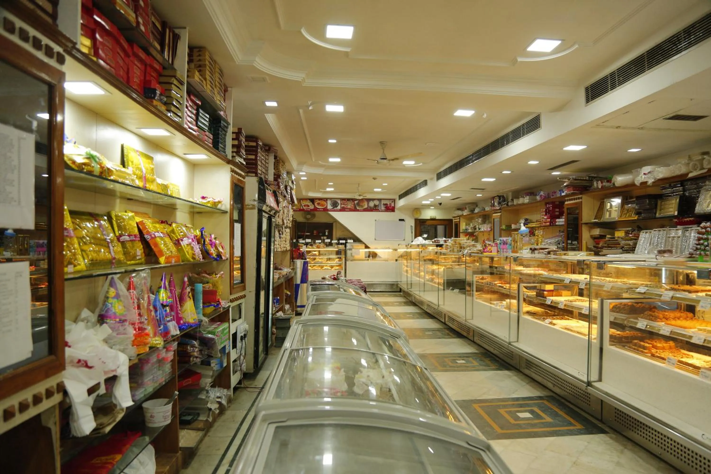 Breakfast in Hotel Popular