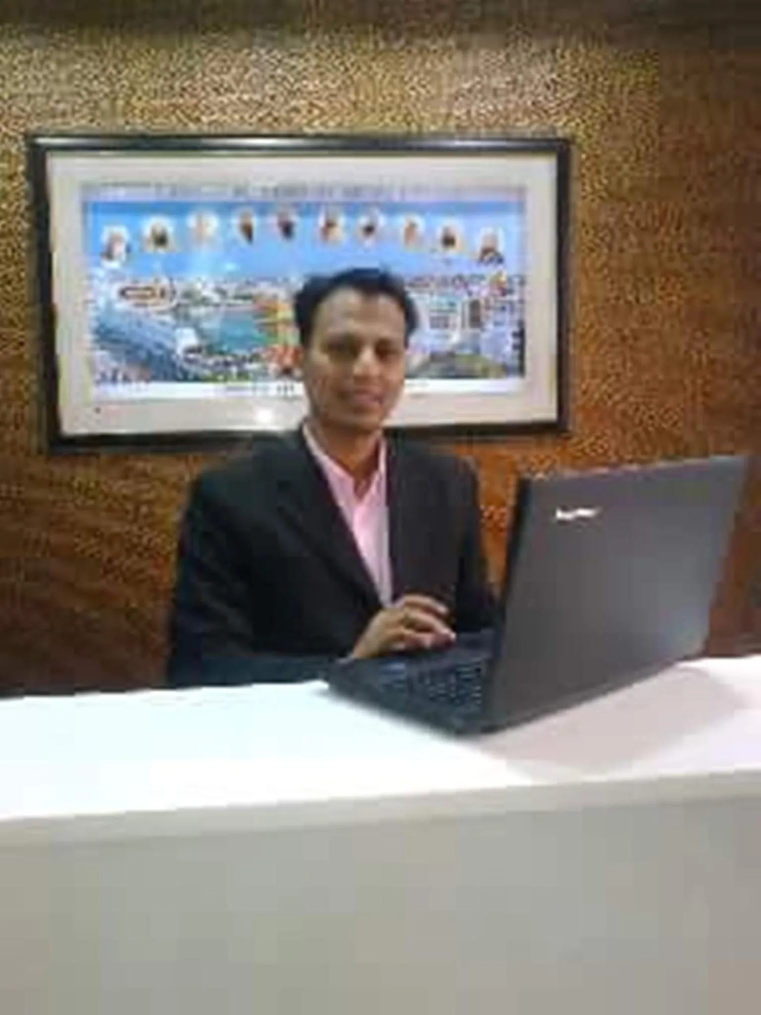 Property building in Hotel Popular