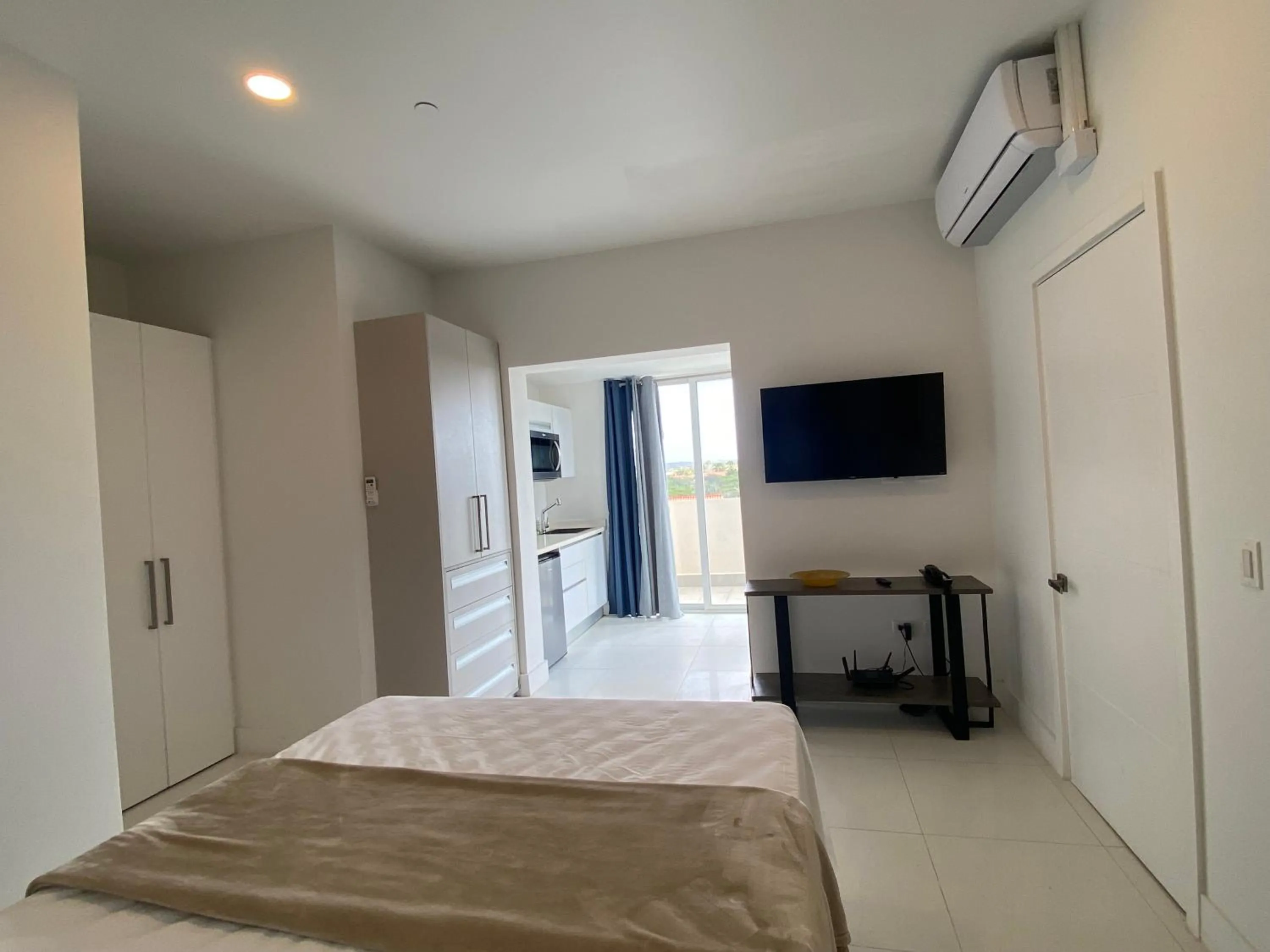 Bed in Aruba's Life Residences