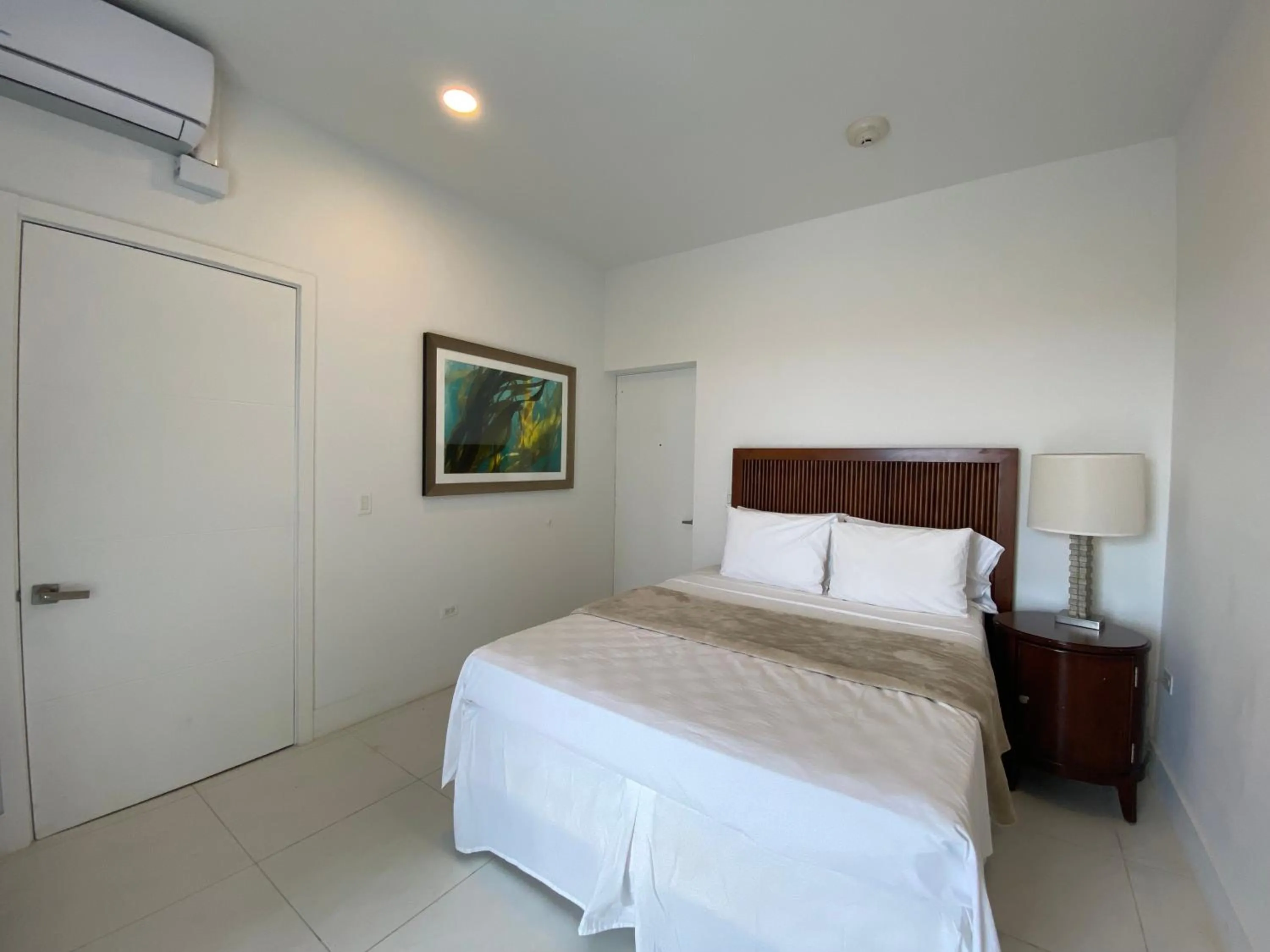 Bed in Aruba's Life Residences