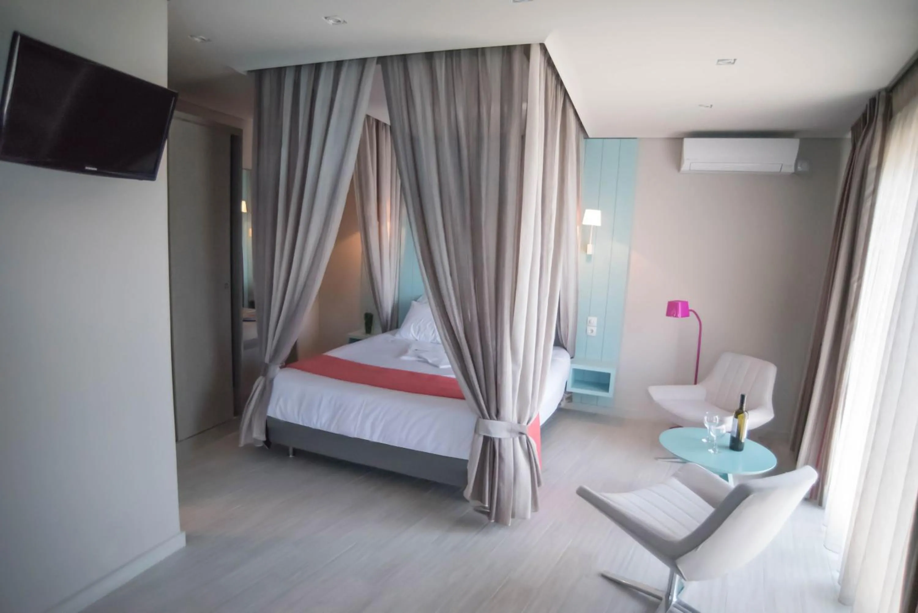 Bed in The Ionian View