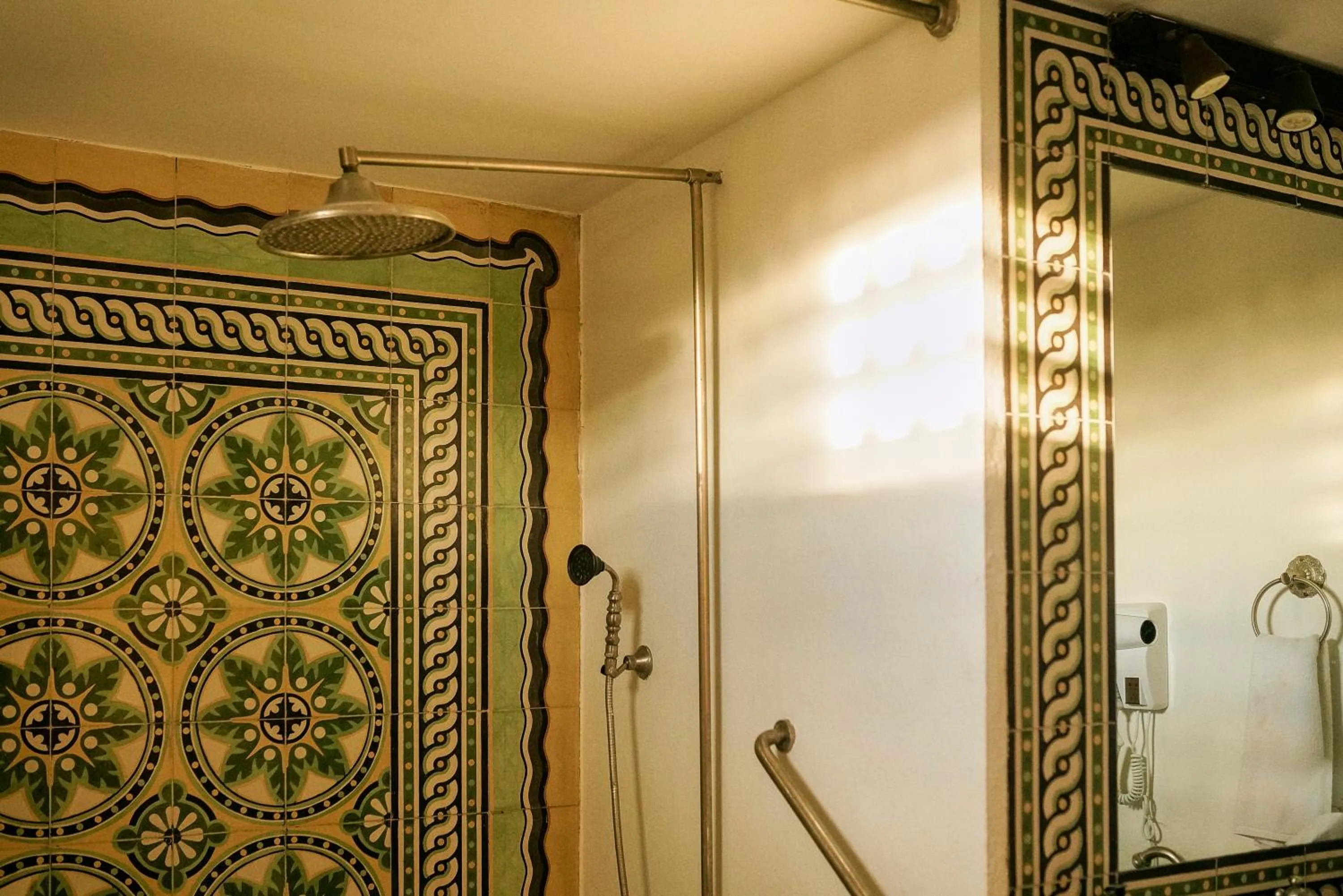 Shower in Hotel Boutique Patio Corao