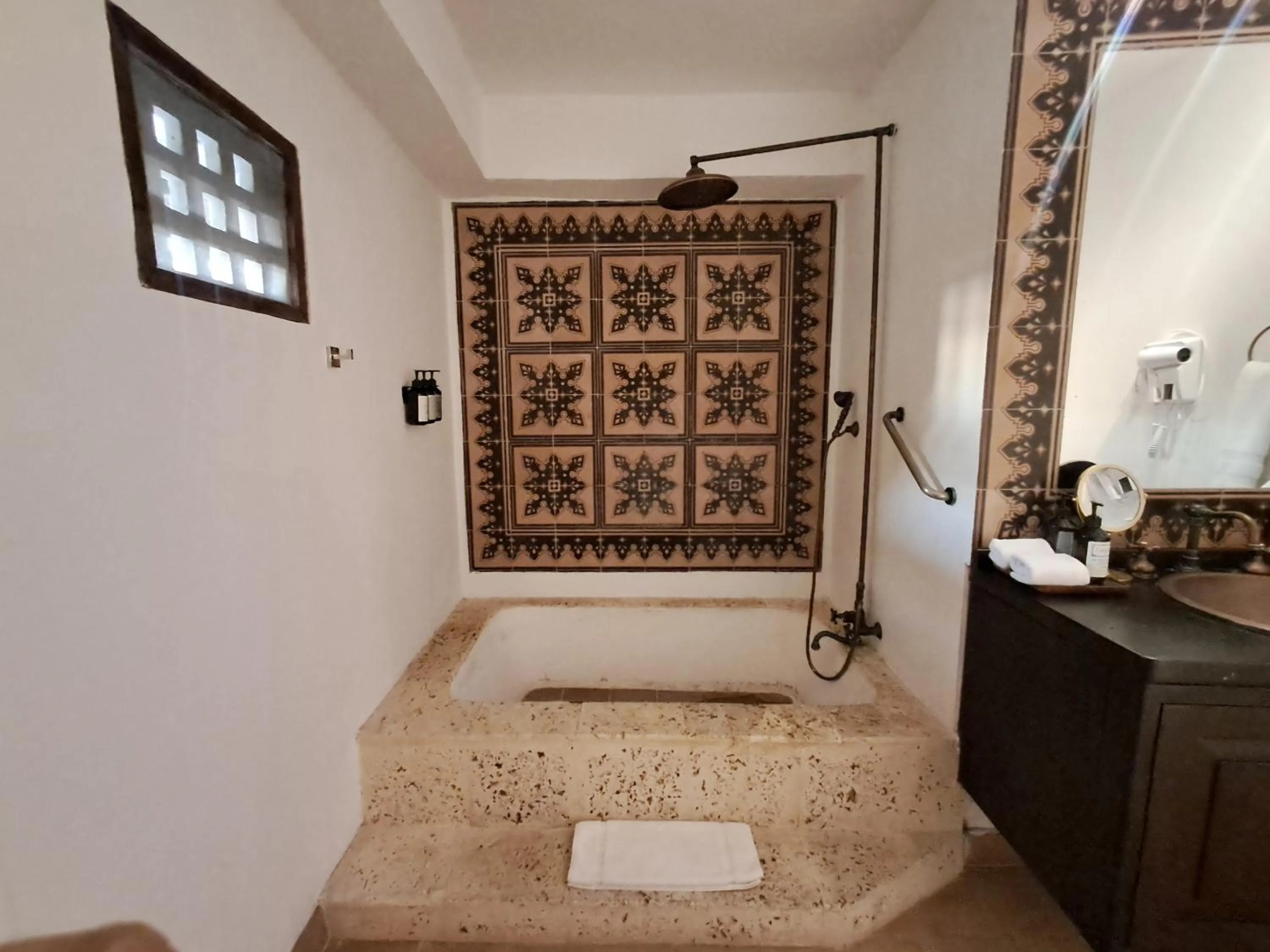 Shower in Hotel Boutique Patio Corao