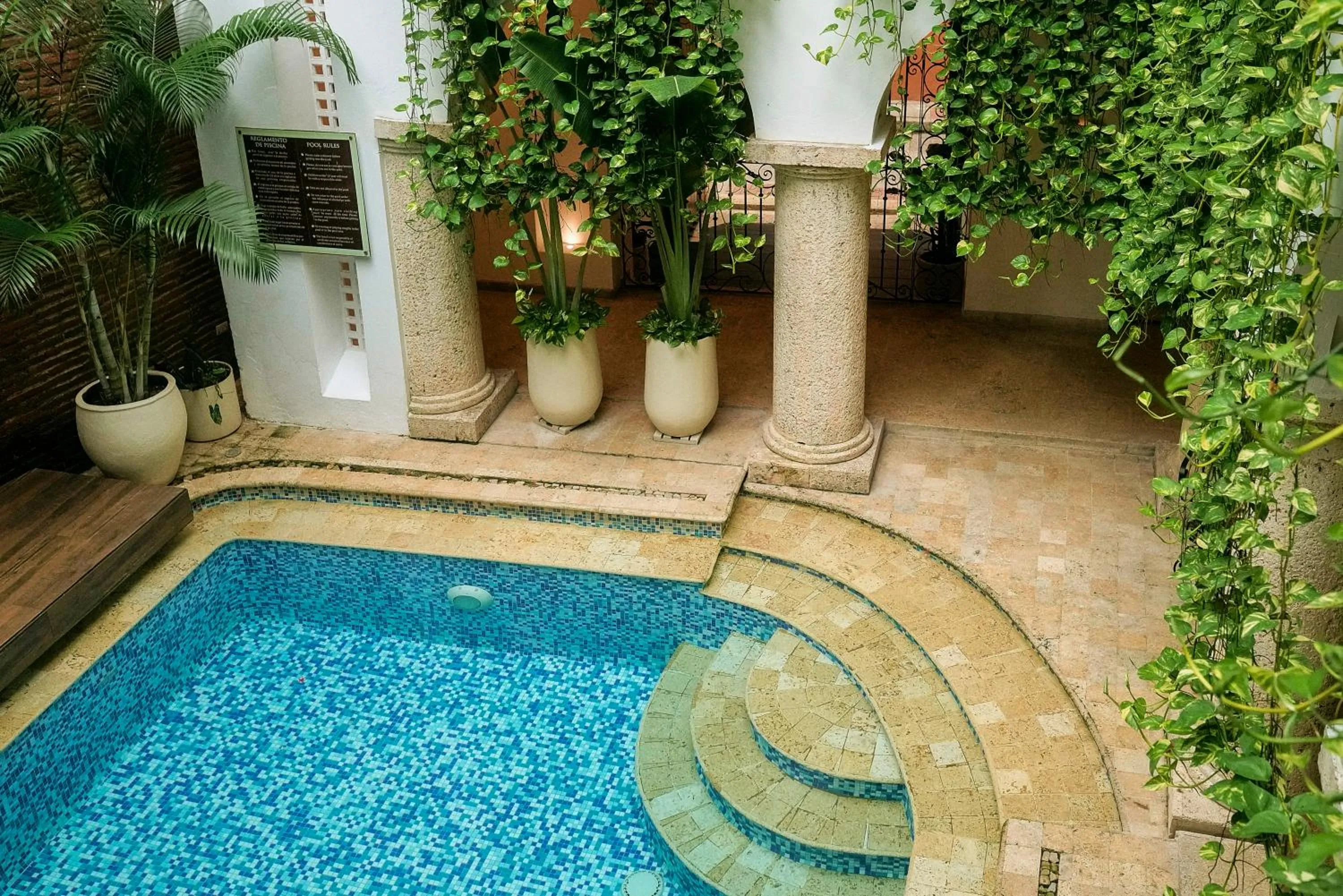 Swimming pool in Hotel Boutique Patio Corao