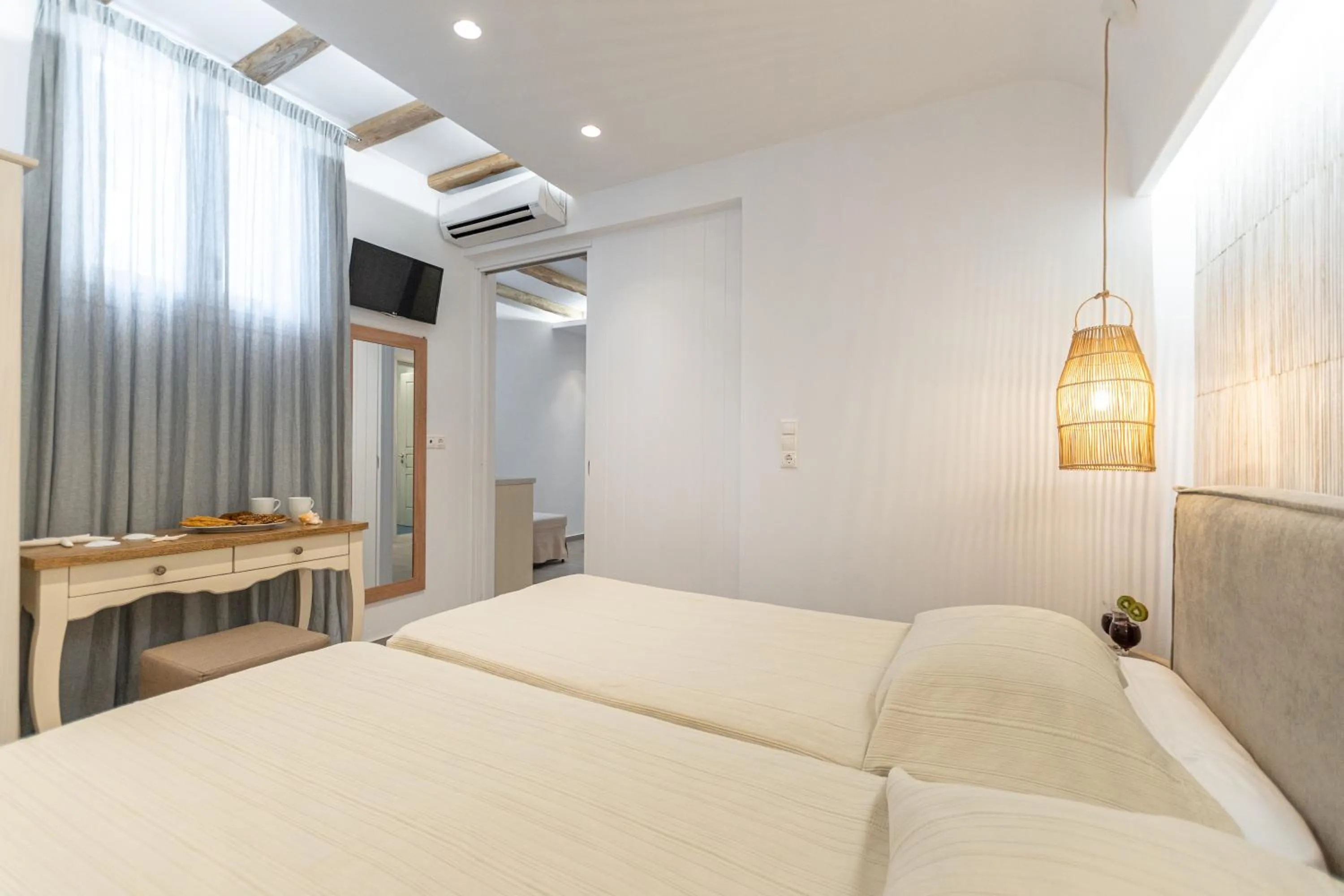 Bed in Sea & Olives Suites Hotel and Villas