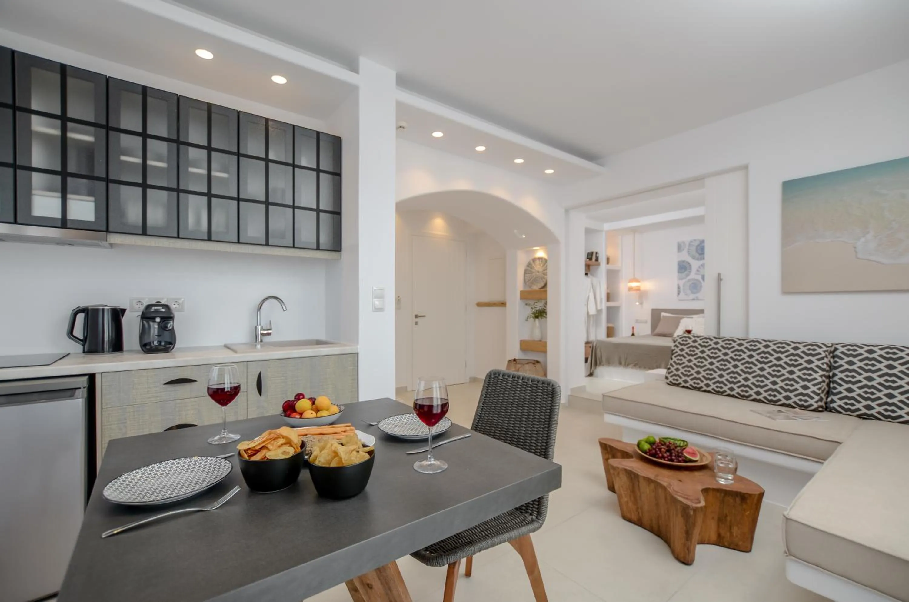 Coffee/tea facilities in Sea & Olives Suites Hotel and Villas