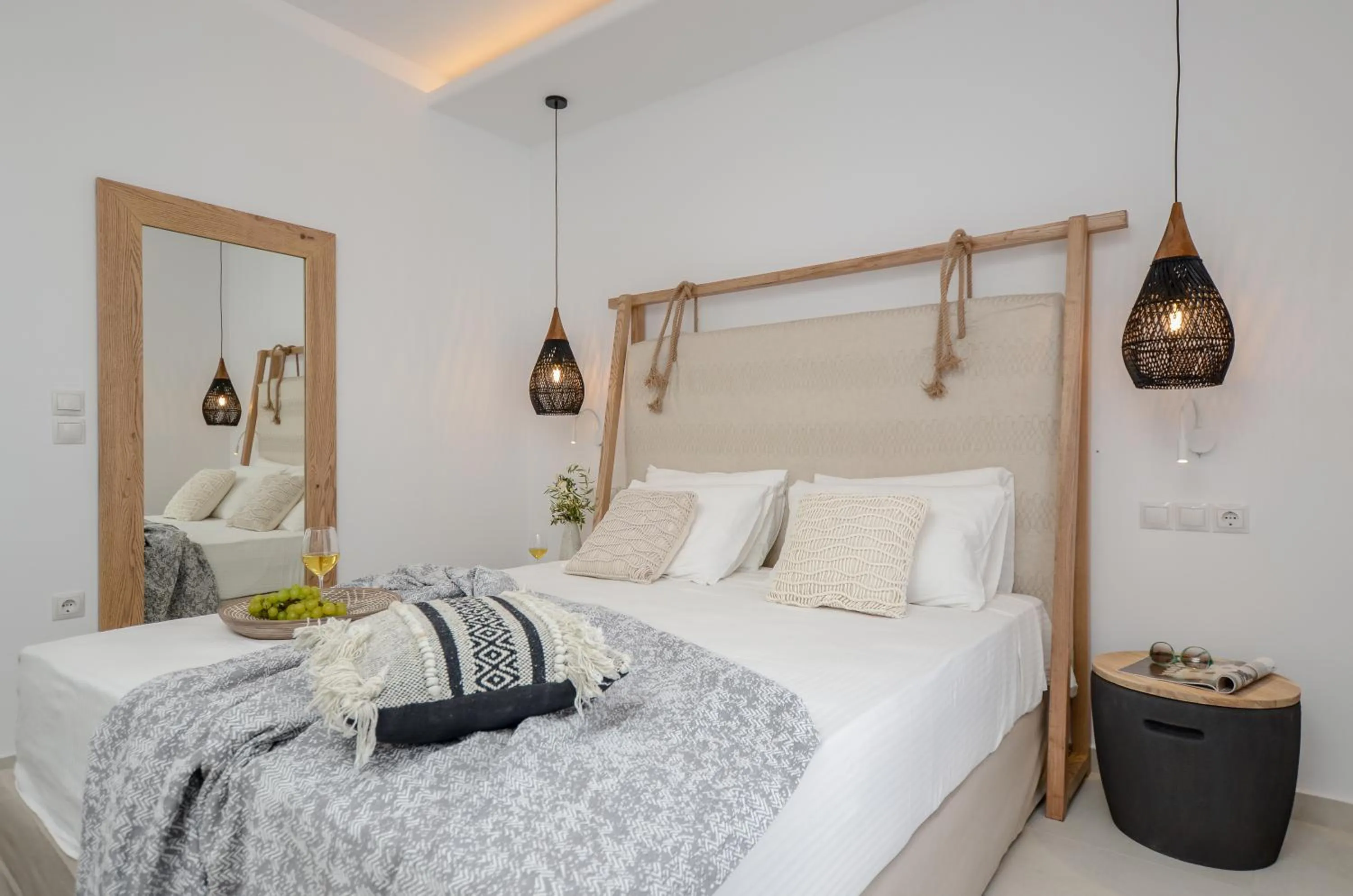 Bedroom, Bed in Sea & Olives Suites Hotel and Villas