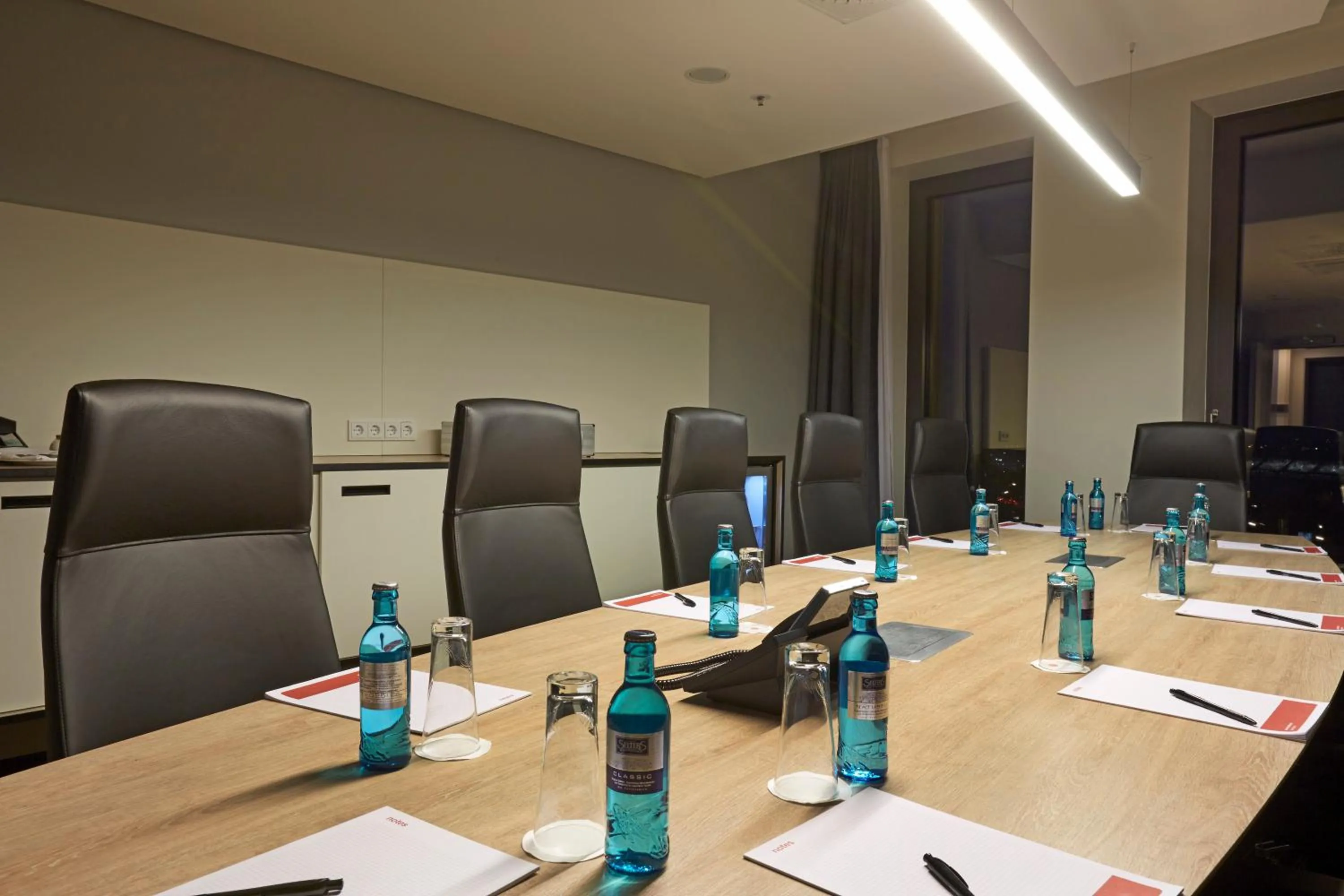 Meeting/conference room in HYPERION Hotel Hamburg City, Trademark Collection by Wyndham