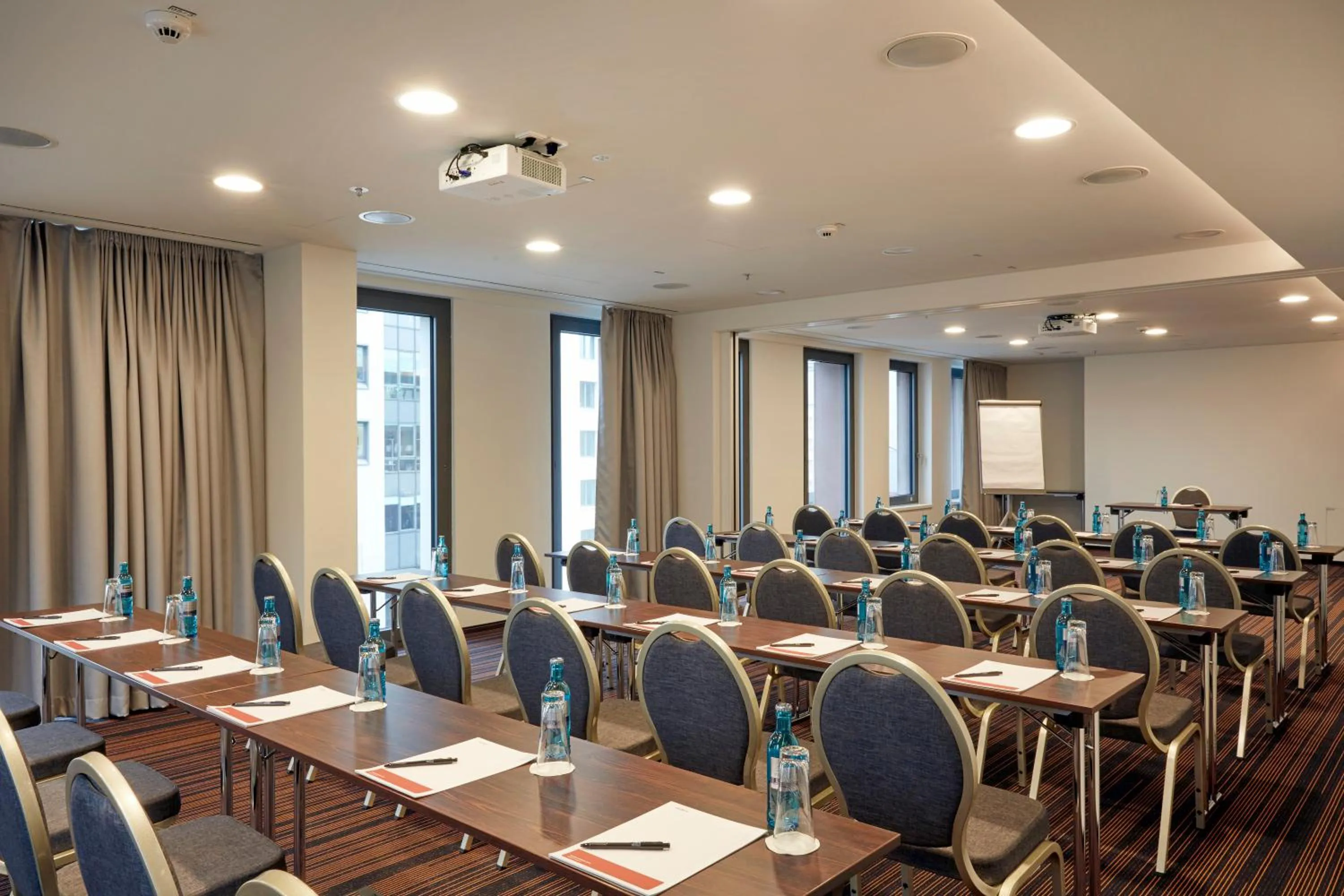 Meeting/conference room in HYPERION Hotel Hamburg City, Trademark Collection by Wyndham