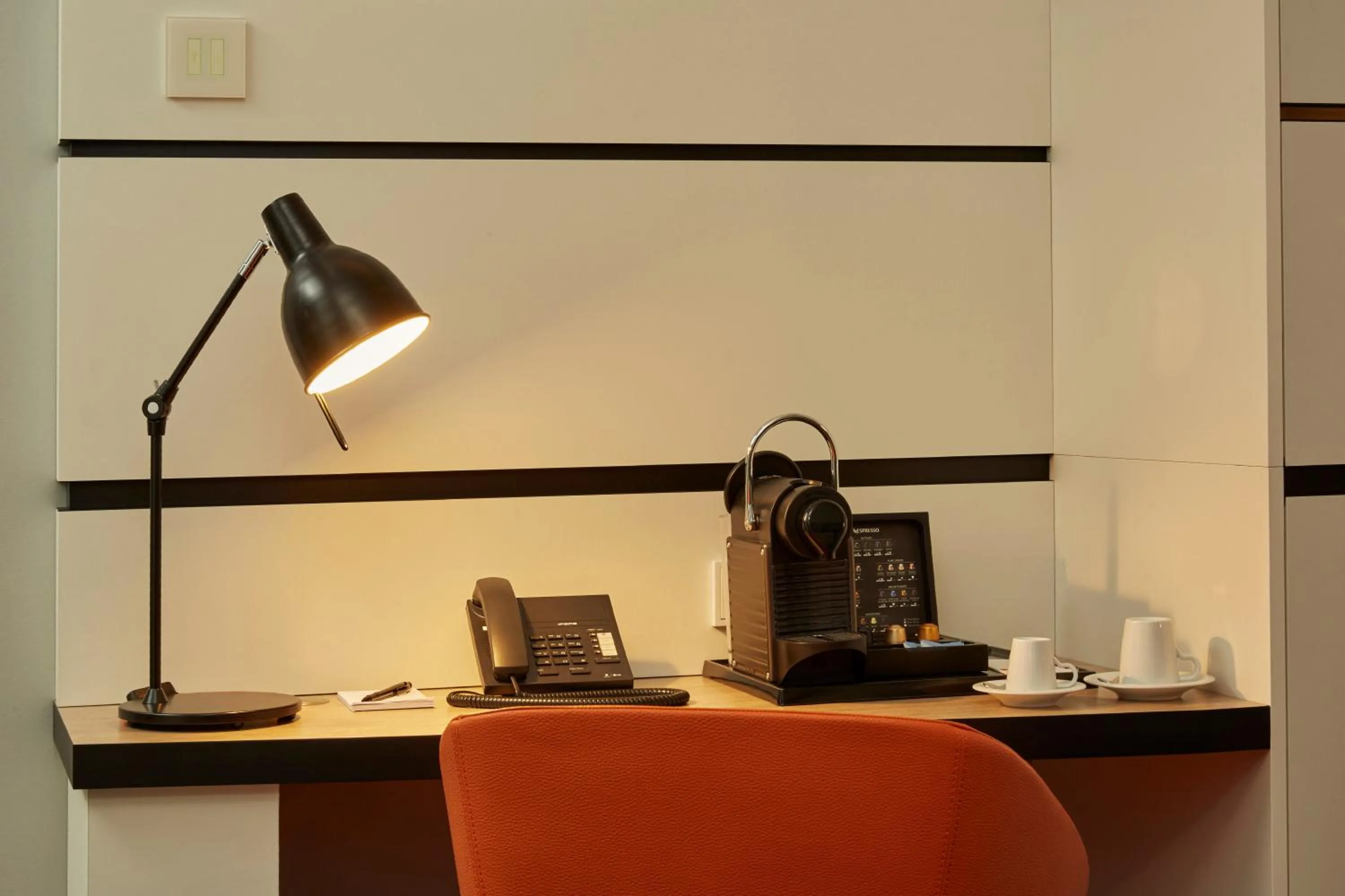 Coffee/tea facilities in HYPERION Hotel Hamburg City, Trademark Collection by Wyndham