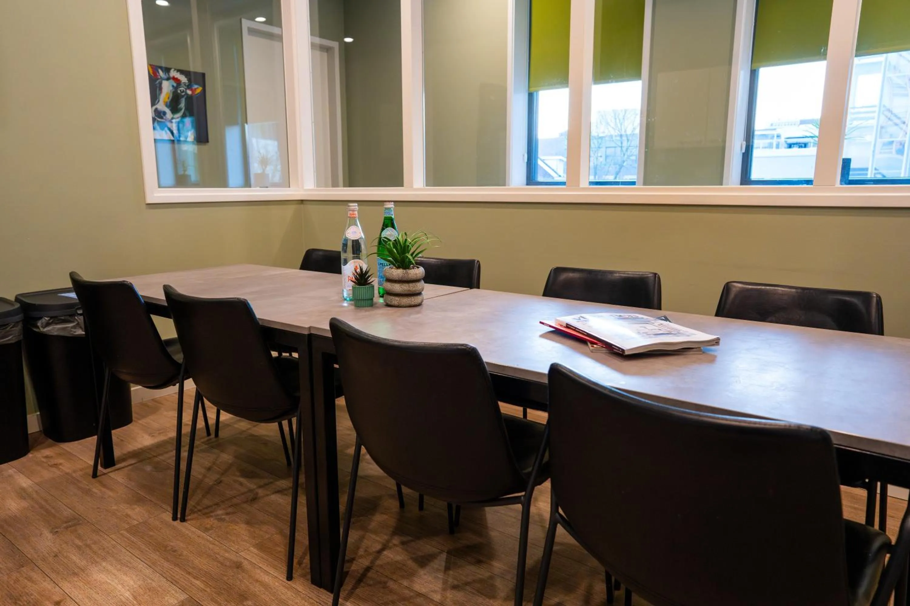 Communal lounge/ TV room in Short Stay Wageningen