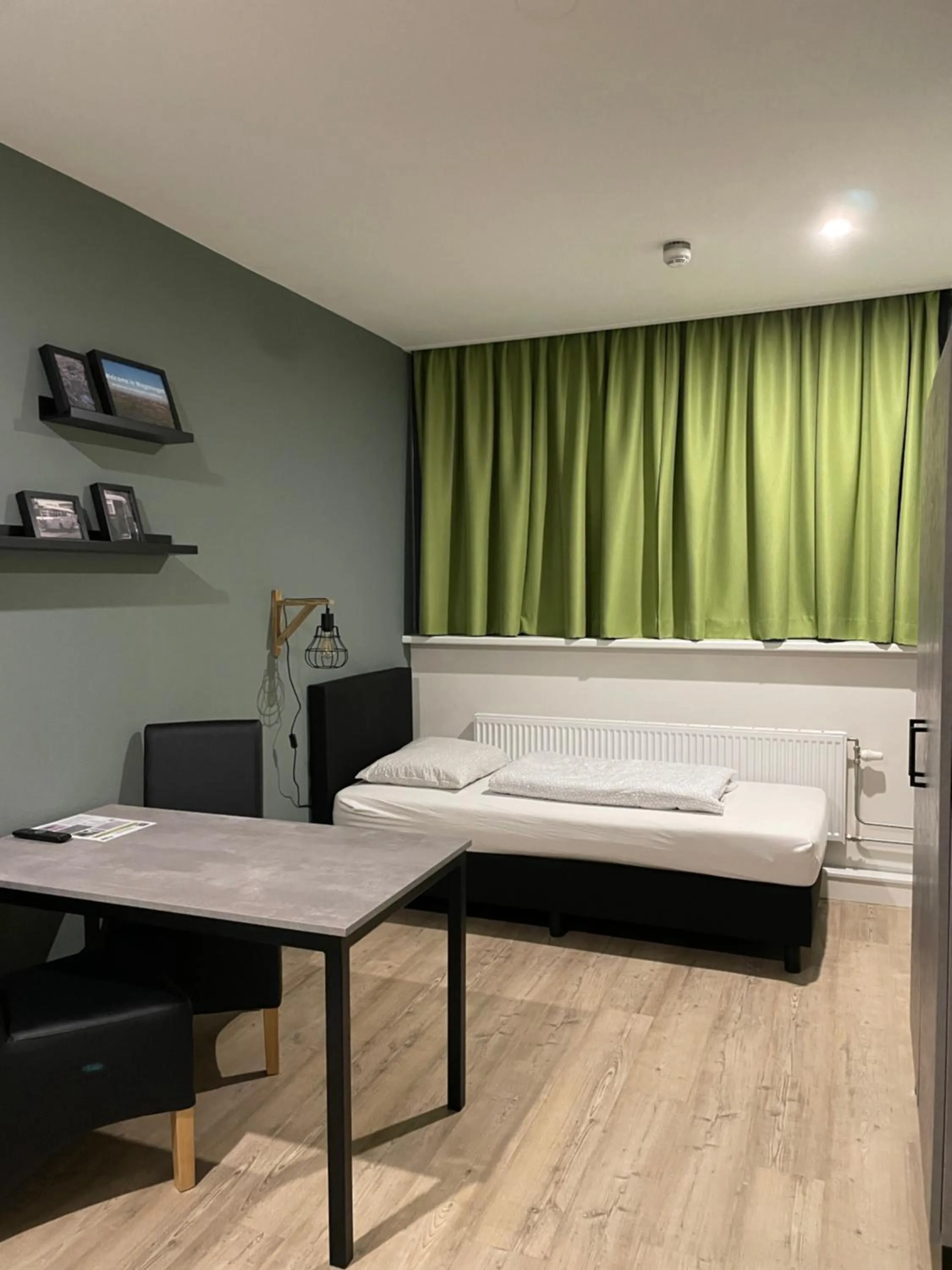 Bed in Short Stay Wageningen