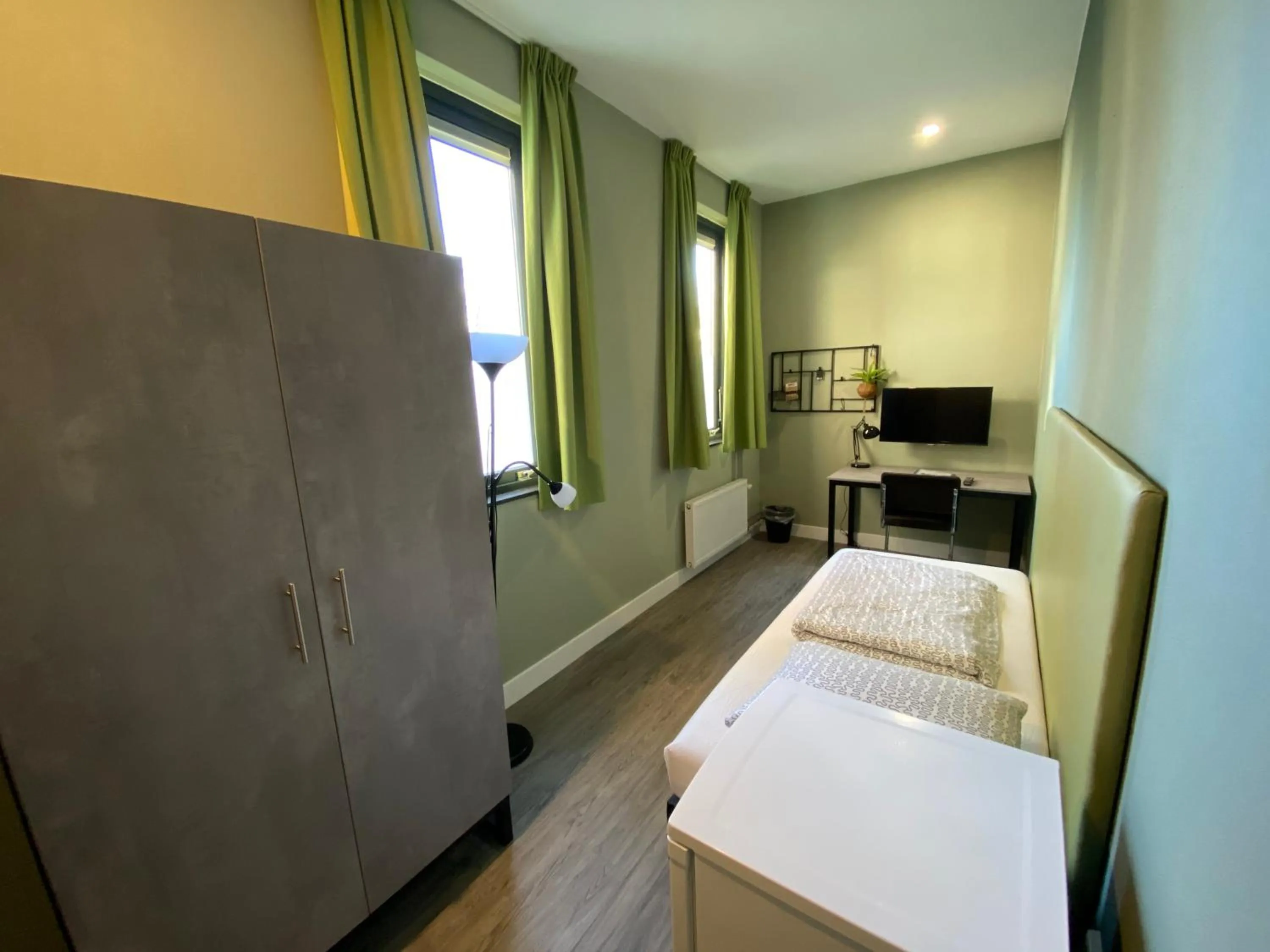 Photo of the whole room, Bed in Short Stay Wageningen