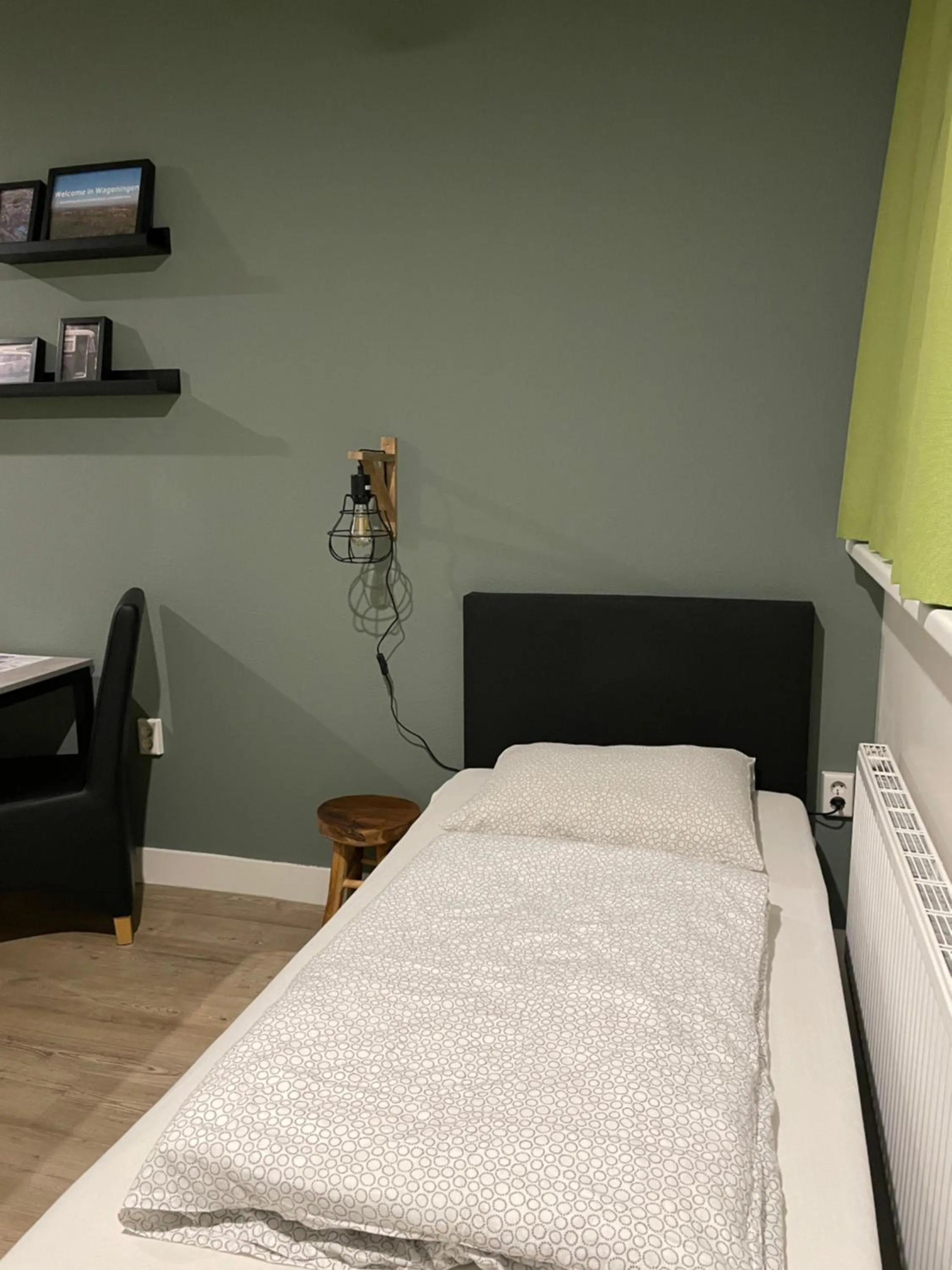 Bed in Short Stay Wageningen