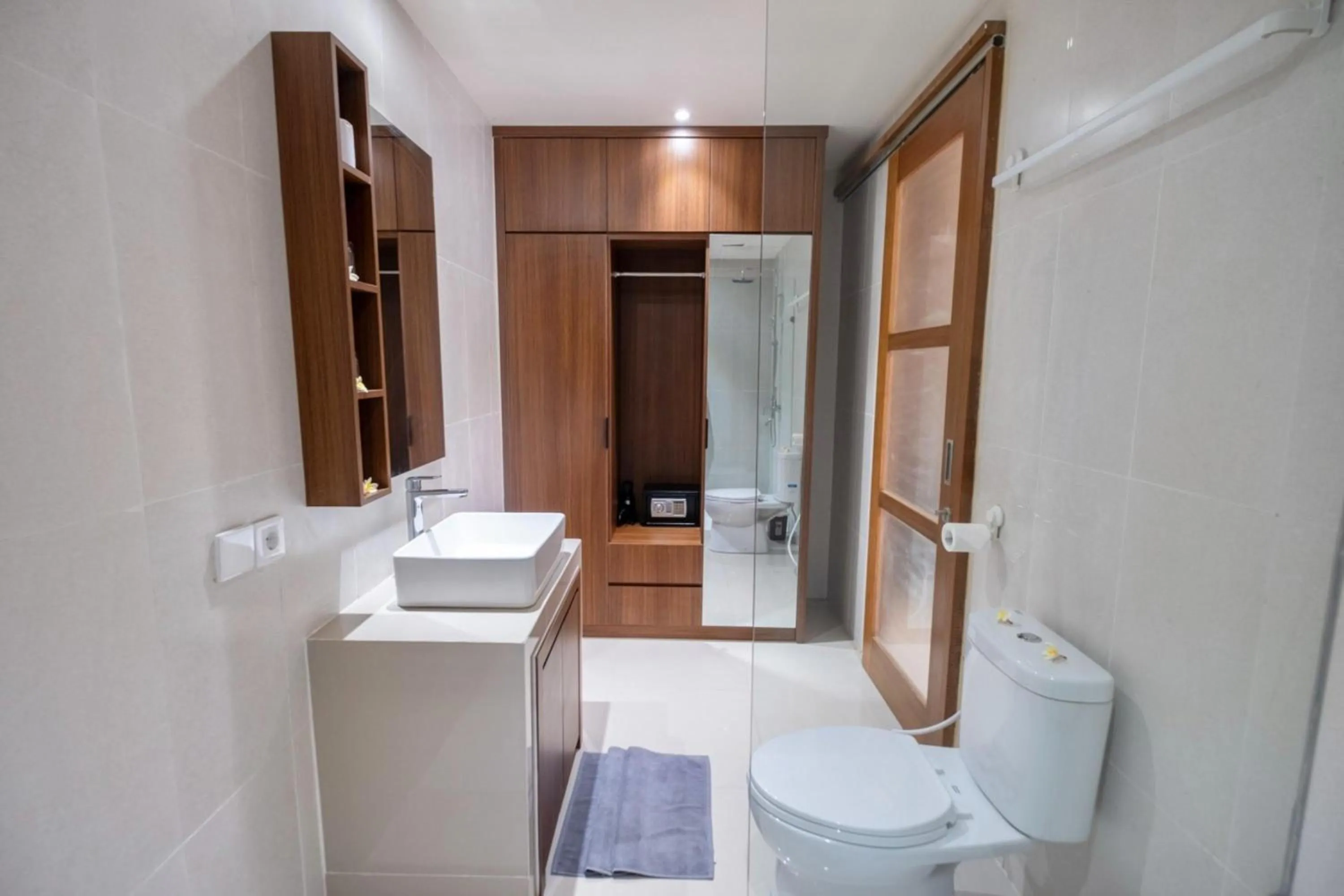 Toilet in Puri Kaja House