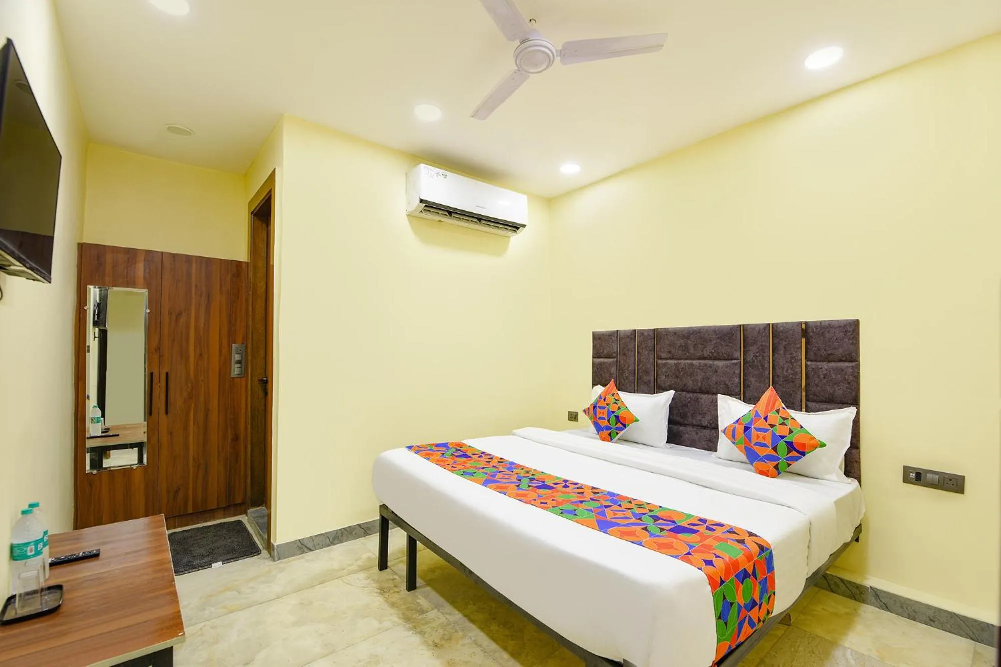 FabHotel Yash Residency - Yamuna Sports Complex