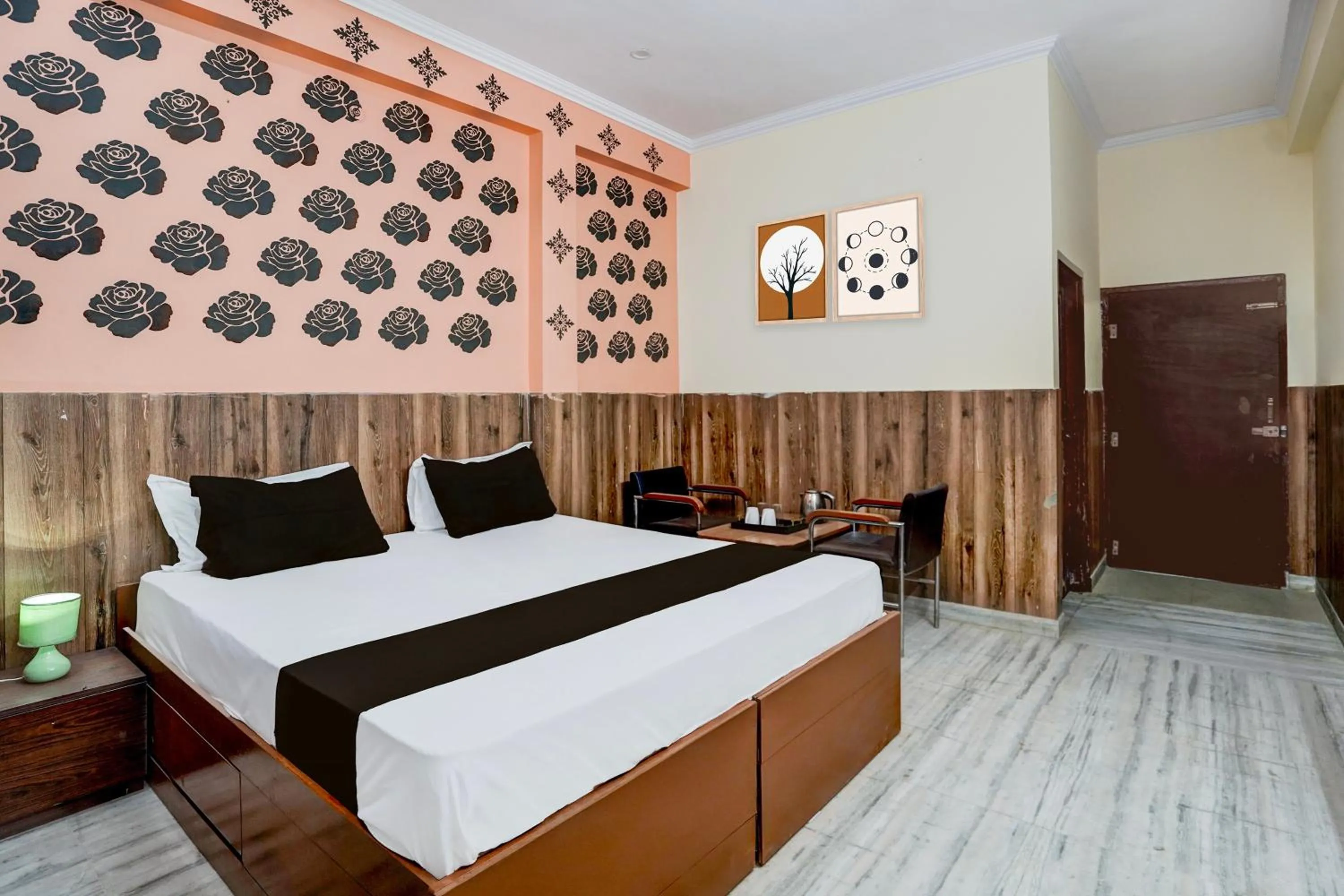 Hotel O Nand Palace