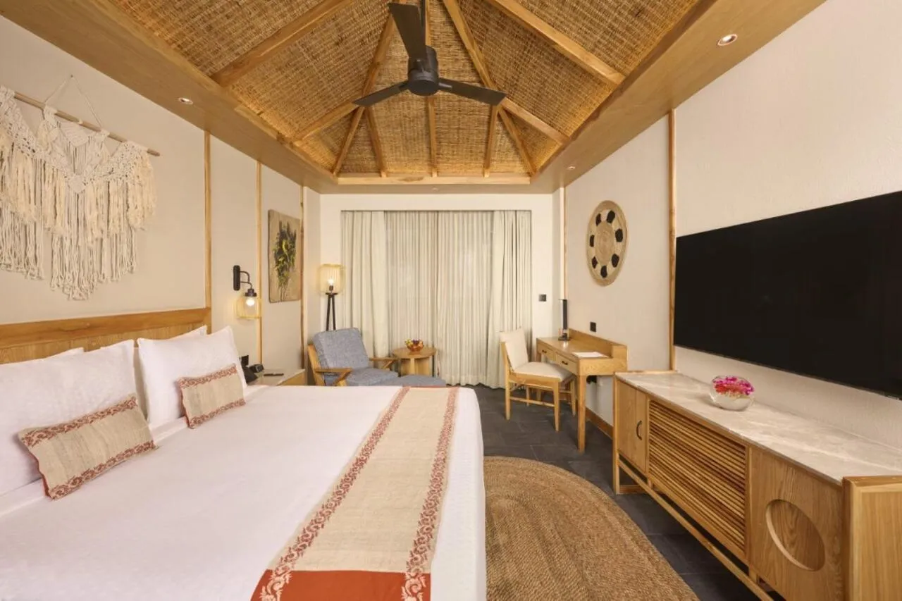 Bedroom, Bed in Royal Tulip Chitwan Nepal