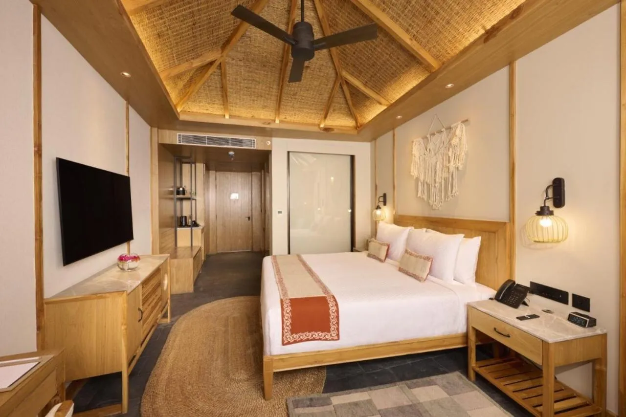 Bedroom, Bed in Royal Tulip Chitwan Nepal