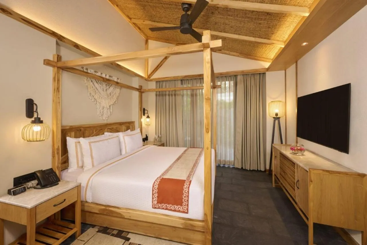 Bedroom, Bed in Royal Tulip Chitwan Nepal