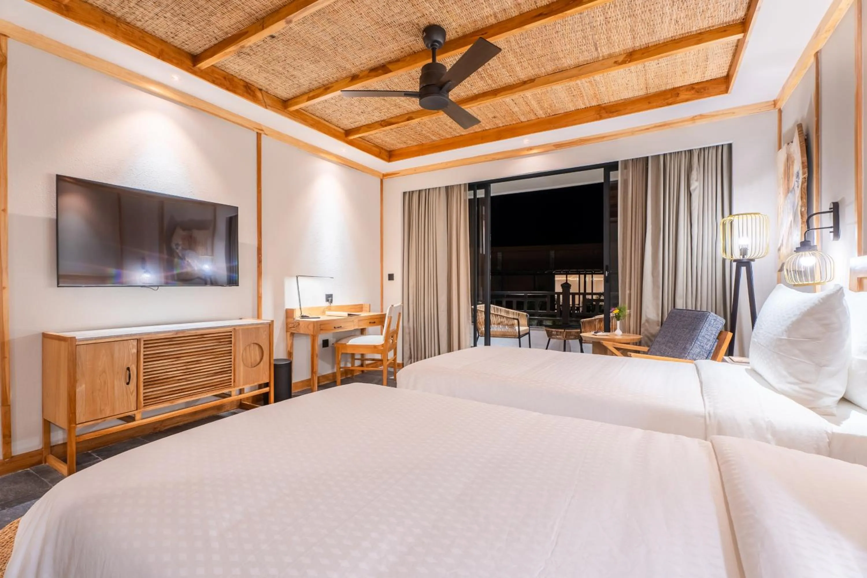 Bedroom, Bed in Royal Tulip Chitwan Nepal