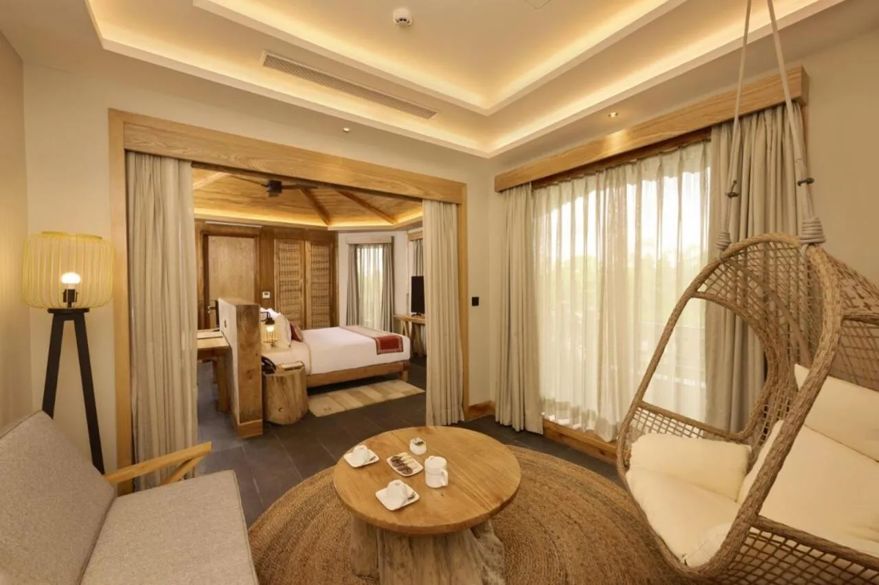 Bedroom, Bed in Royal Tulip Chitwan Nepal