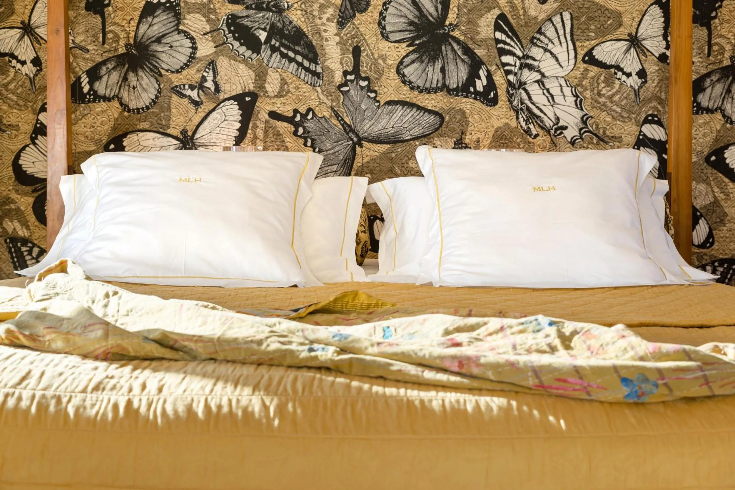Bed in Mediterranea Luxury House
