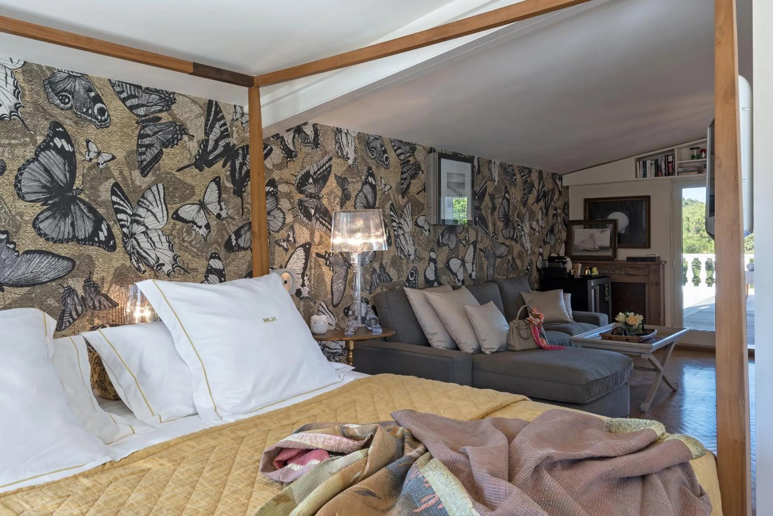 Bed in Mediterranea Luxury House