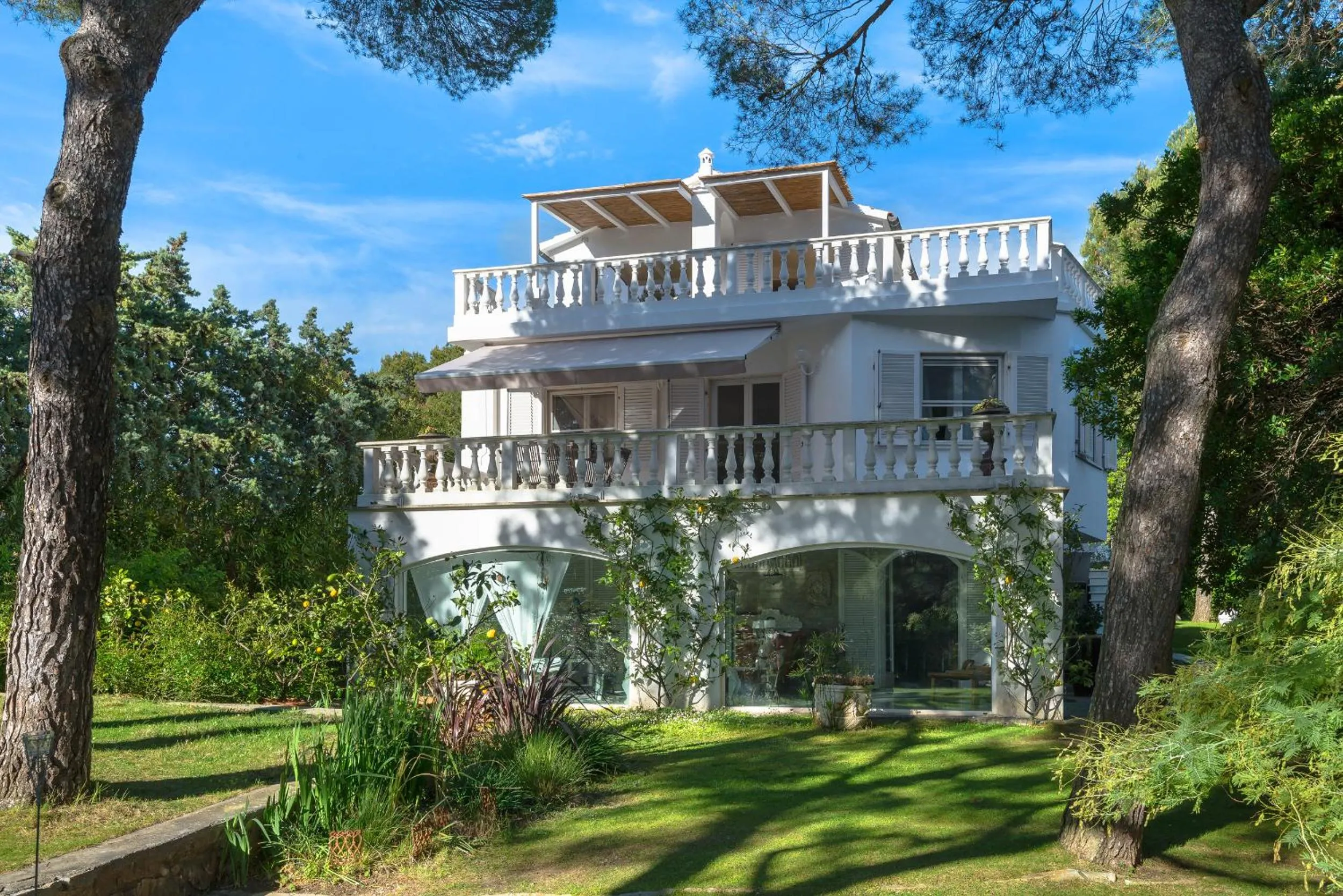 Facade/entrance in Mediterranea Luxury House
