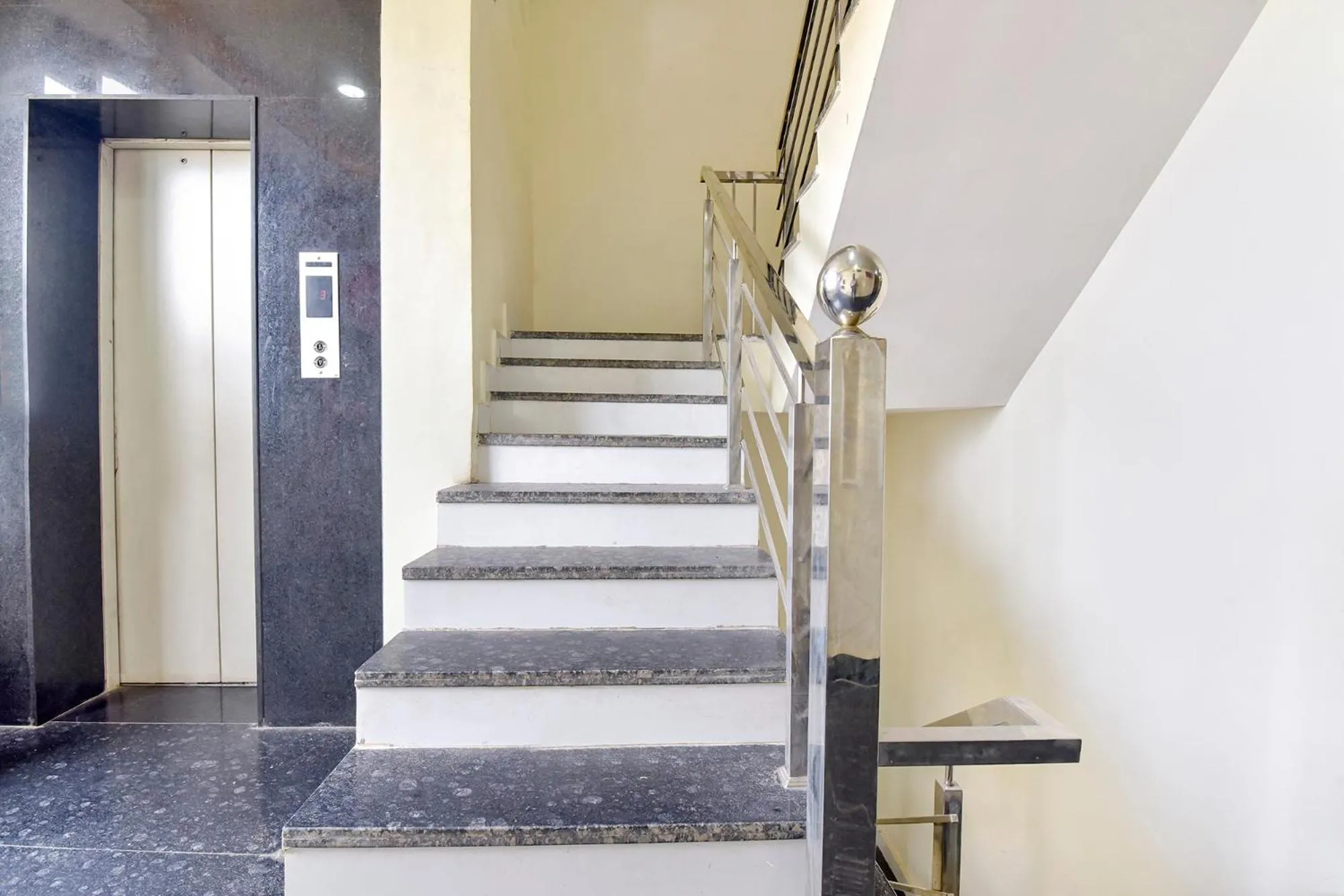 Lobby or reception in FabHotel Ballyfin Retreat